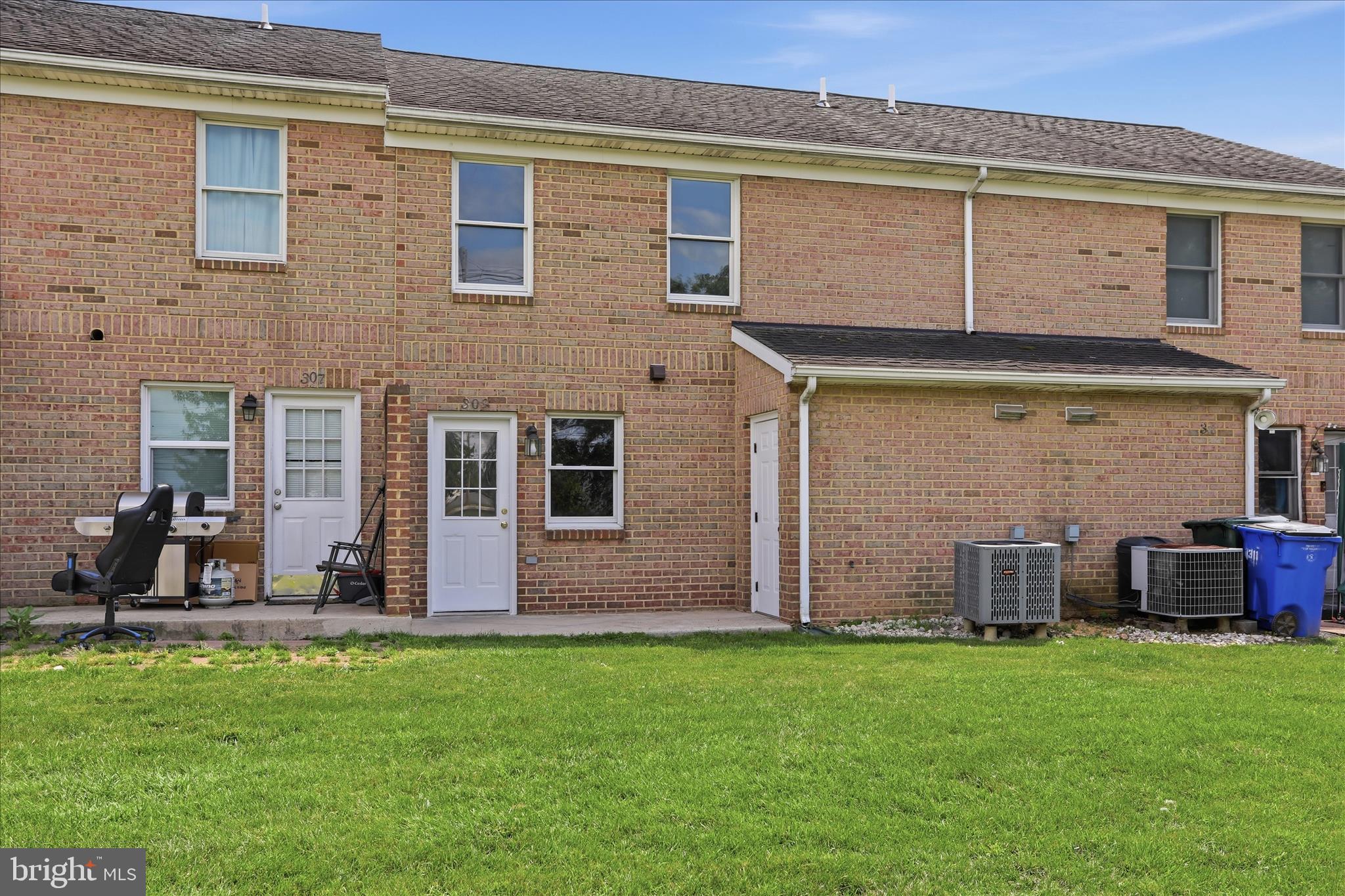 EAST RIDGE TOWNHOMES - Residential