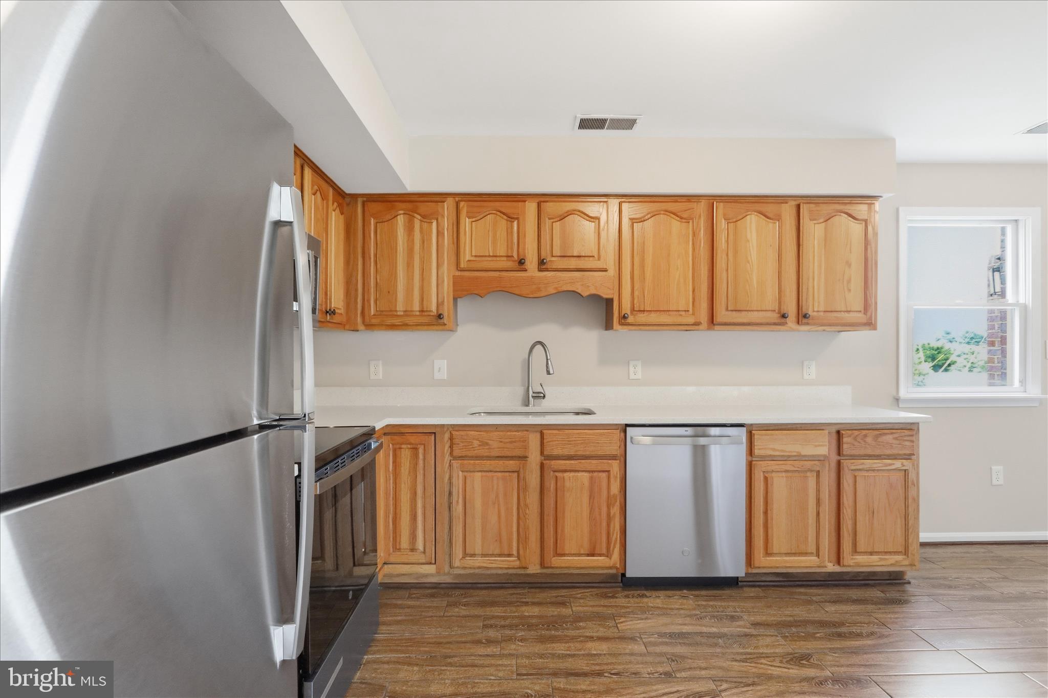 EAST RIDGE TOWNHOMES - Residential