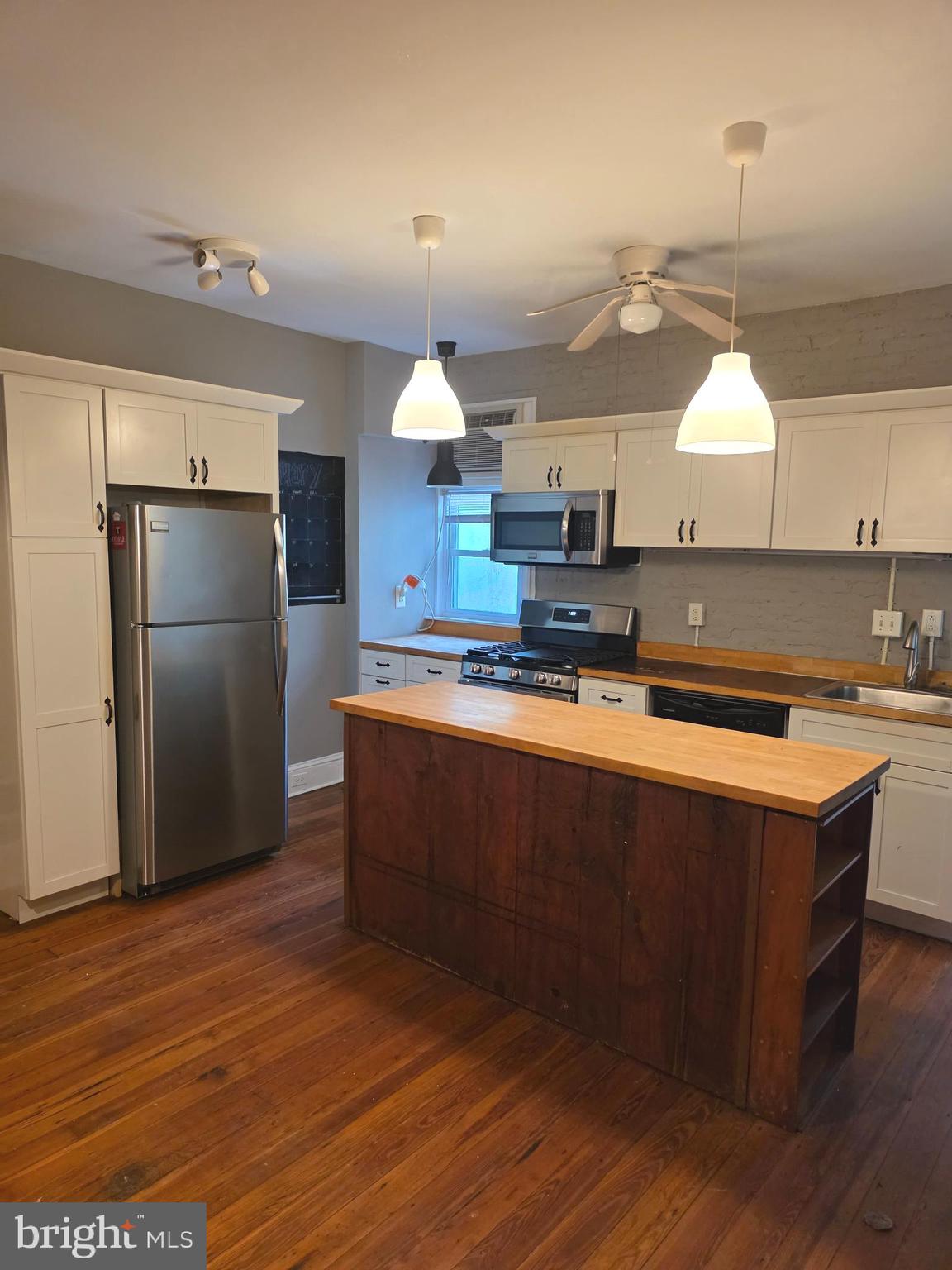 EAST FALLS - Residential