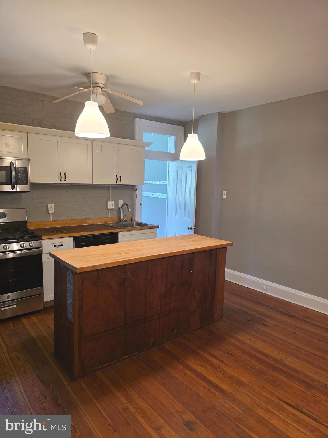 EAST FALLS - Residential