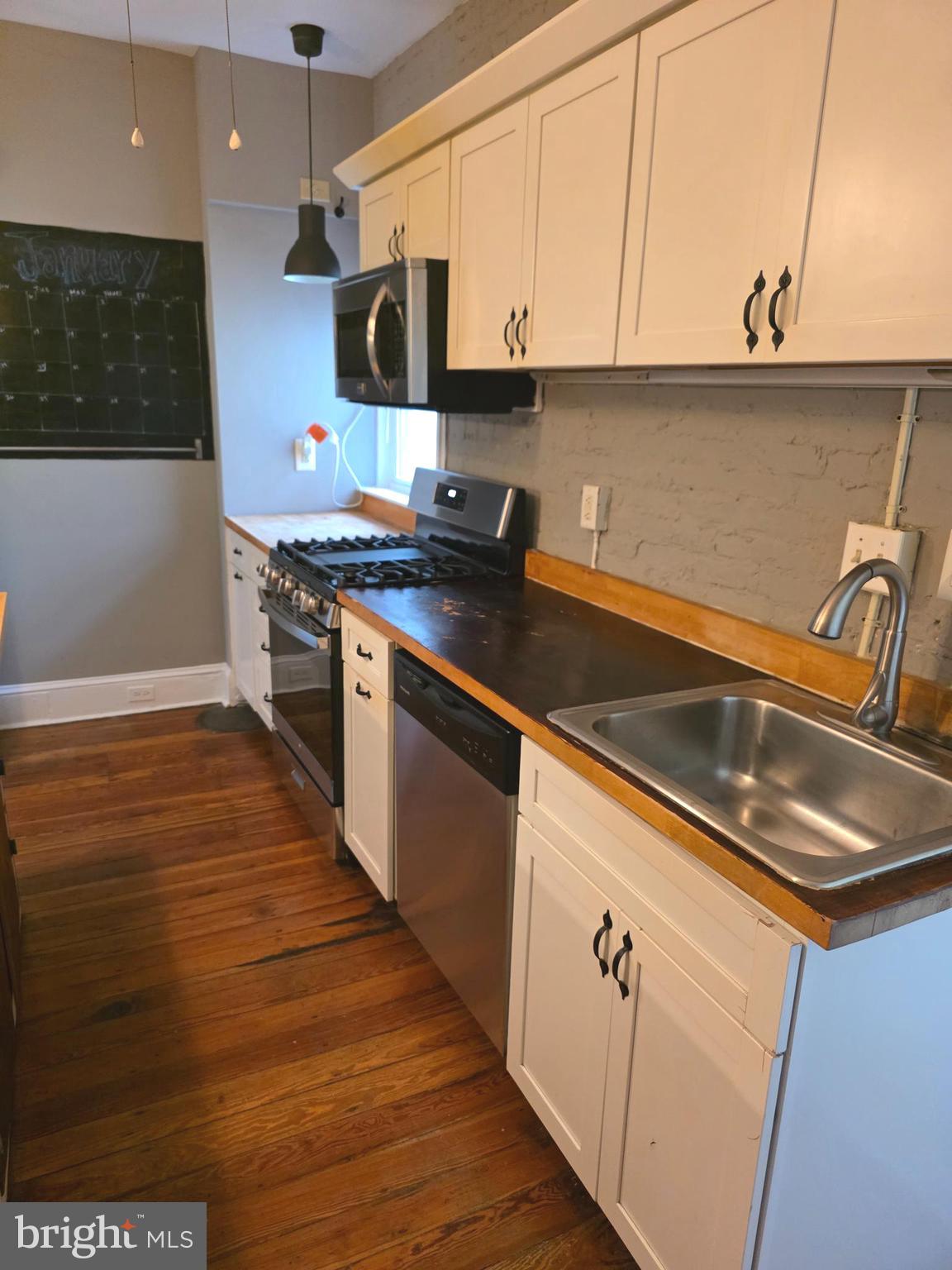 EAST FALLS - Residential