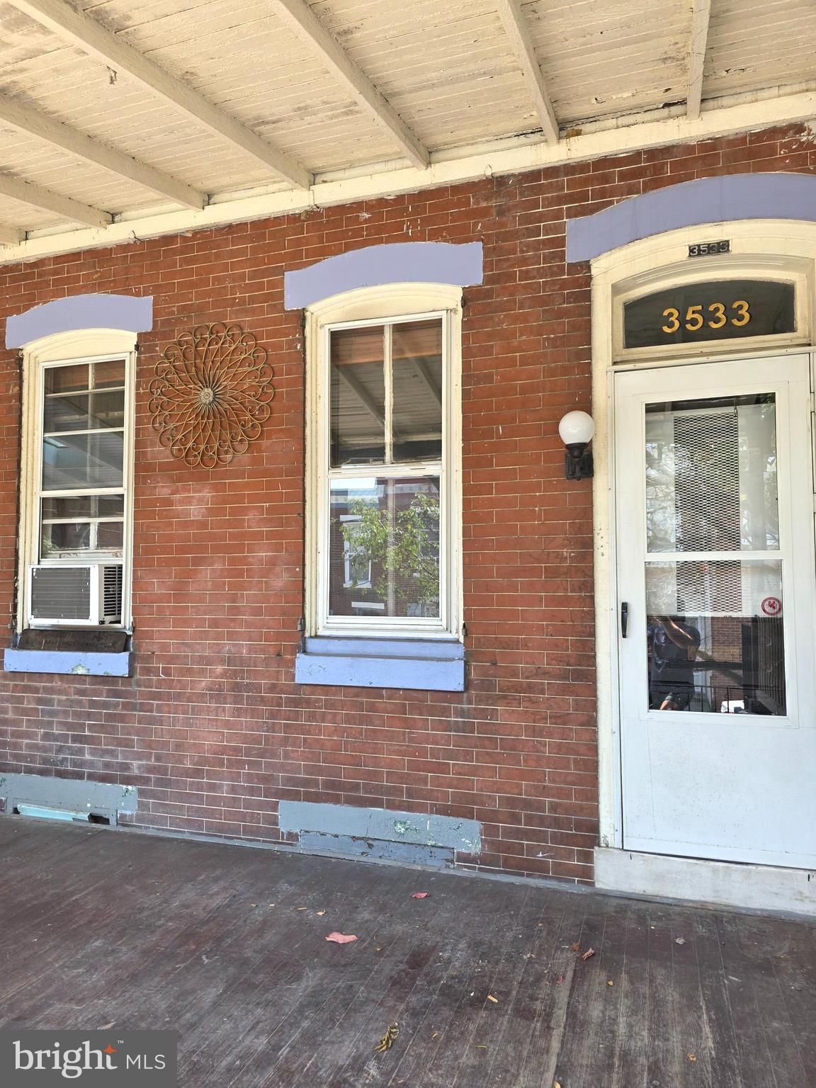 EAST FALLS - Residential