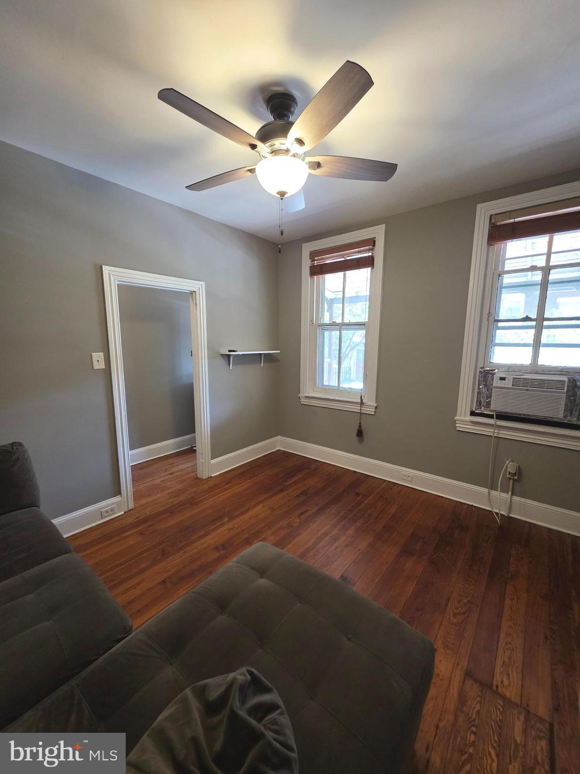 EAST FALLS - Residential
