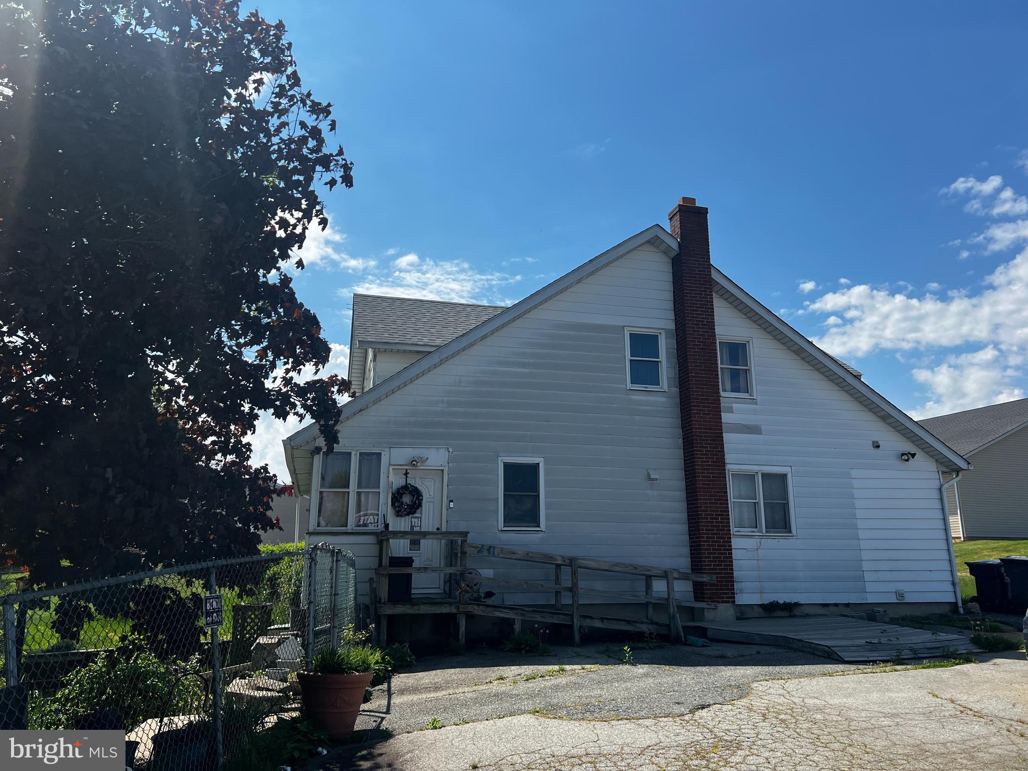 NORTH EAST - Commercial Sale