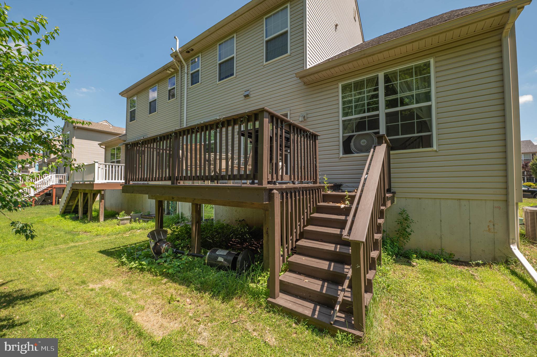 FIELDS AT LOCKRIDGE - Residential