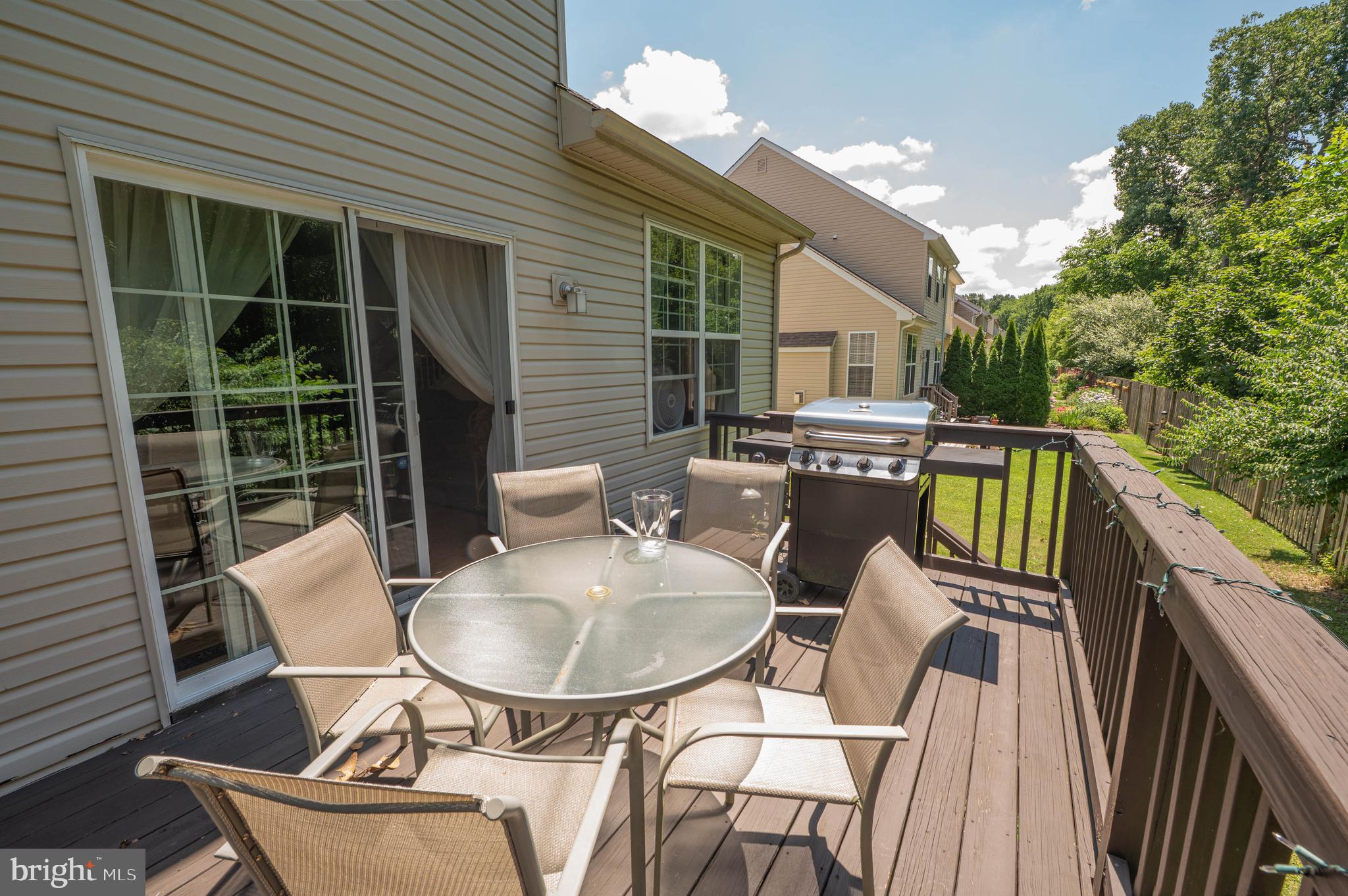 FIELDS AT LOCKRIDGE - Residential
