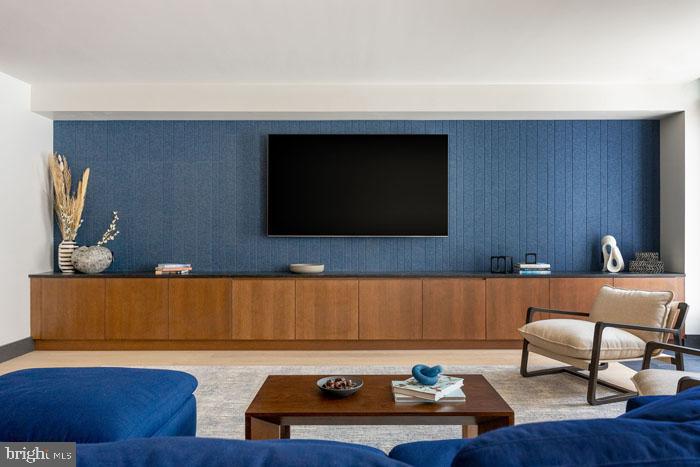 WASHINGTON SQ - Residential Lease