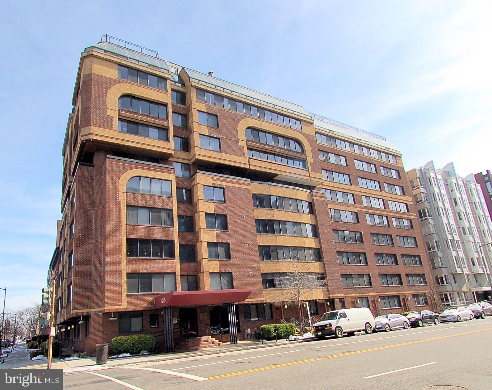 LOGAN CIRCLE - Residential Lease