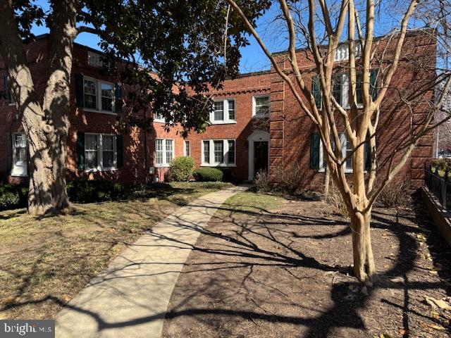 COLONIAL VILLAGE - Residential Lease