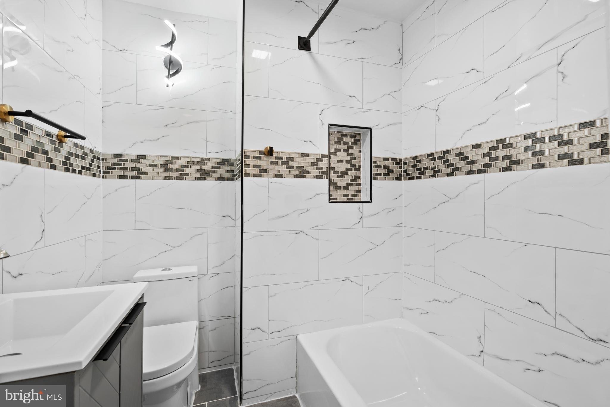 WEST PASSYUNK - Residential