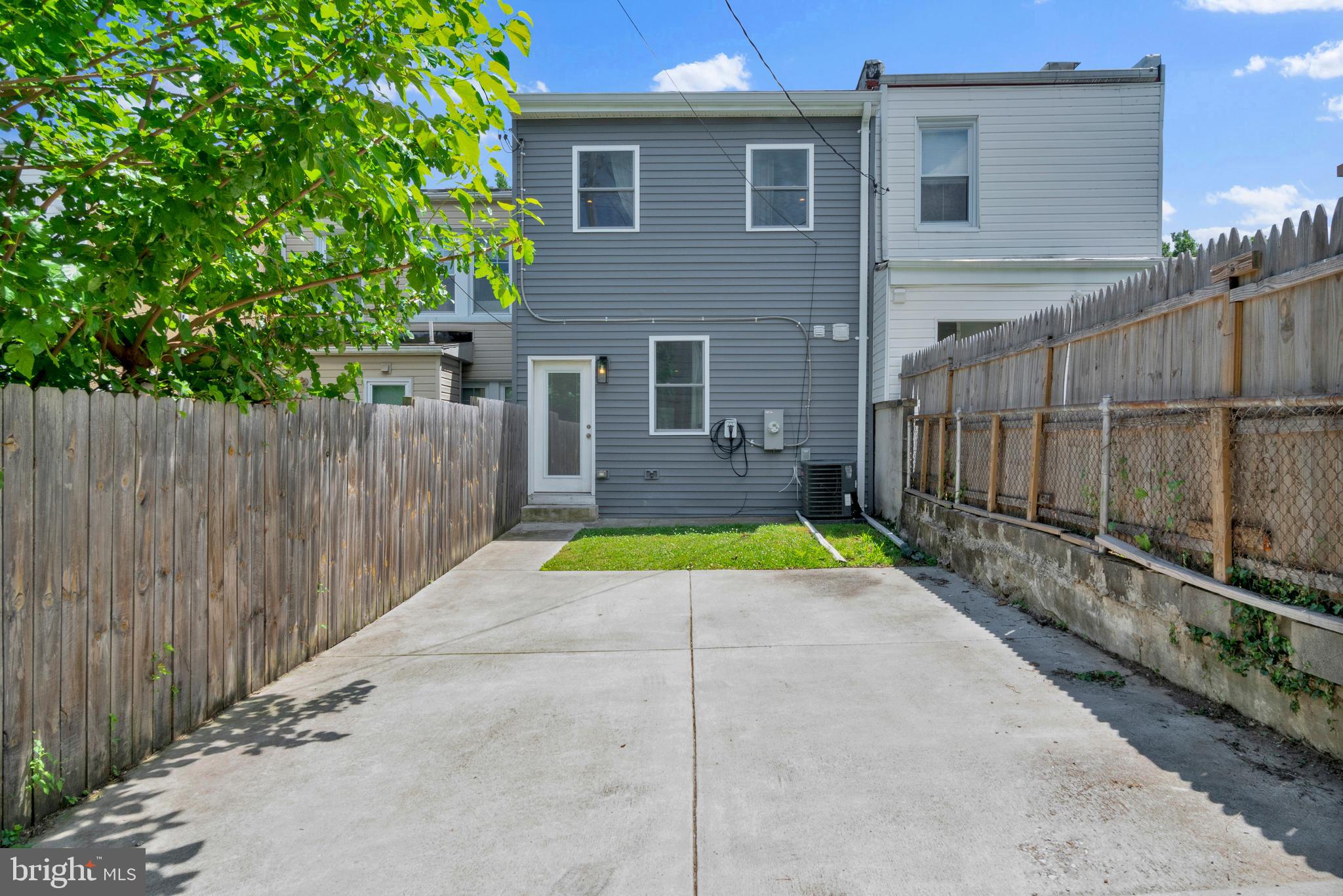 HAMPDEN HISTORIC DISTRICT - Residential