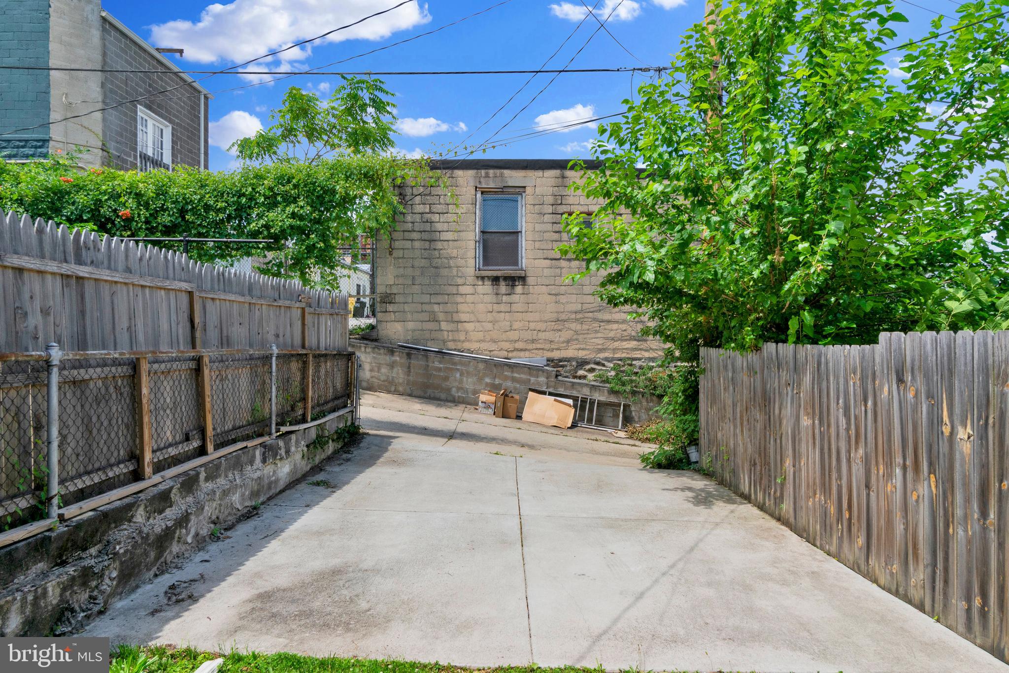 HAMPDEN HISTORIC DISTRICT - Residential