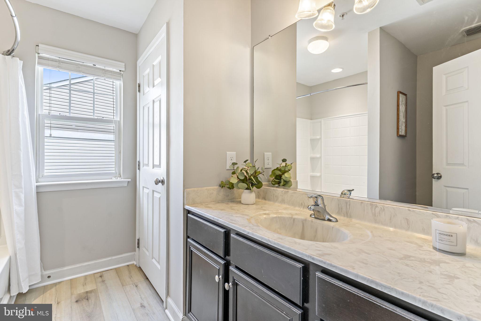 OAK TREE LANDING - Residential