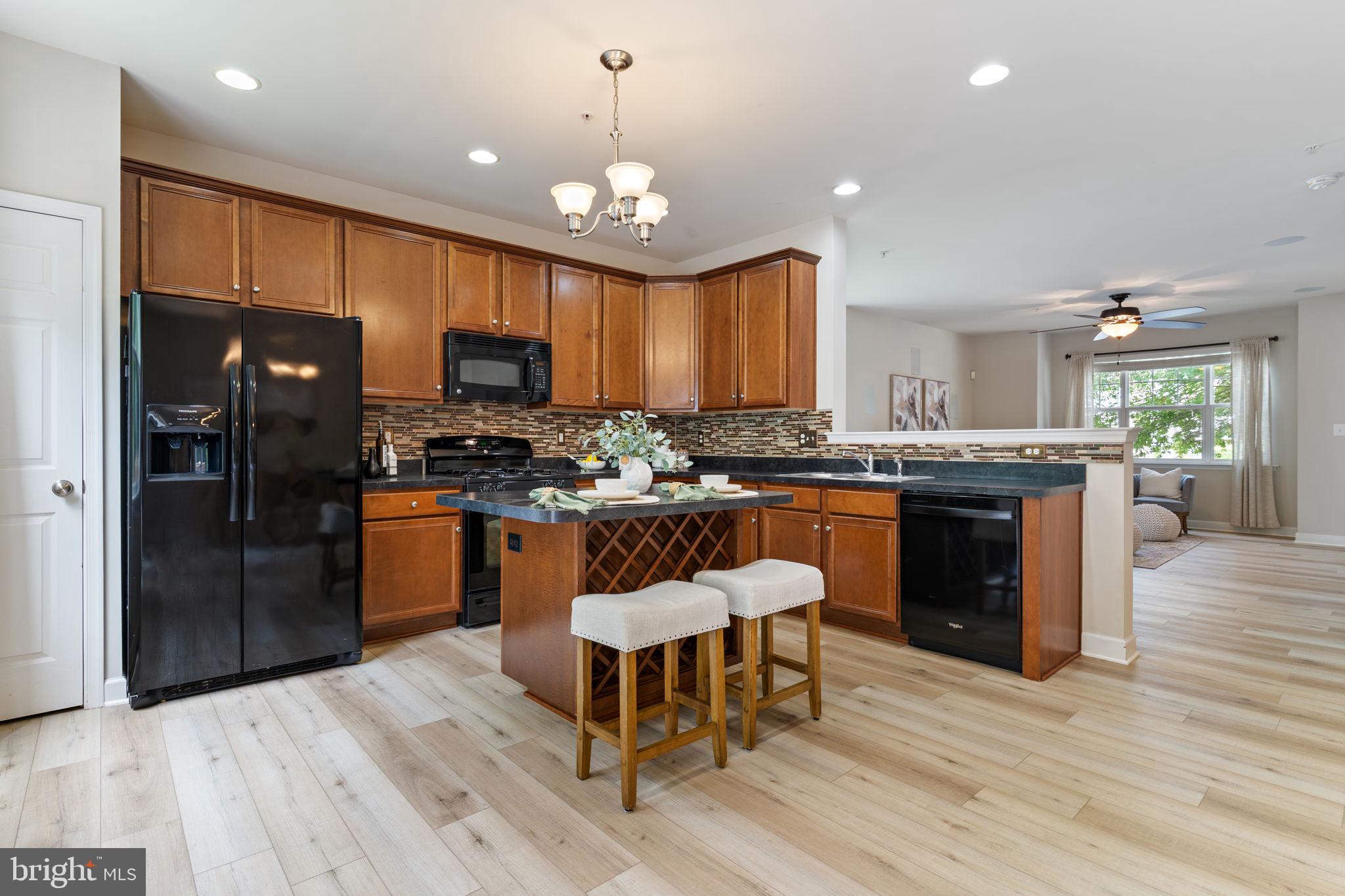 OAK TREE LANDING - Residential