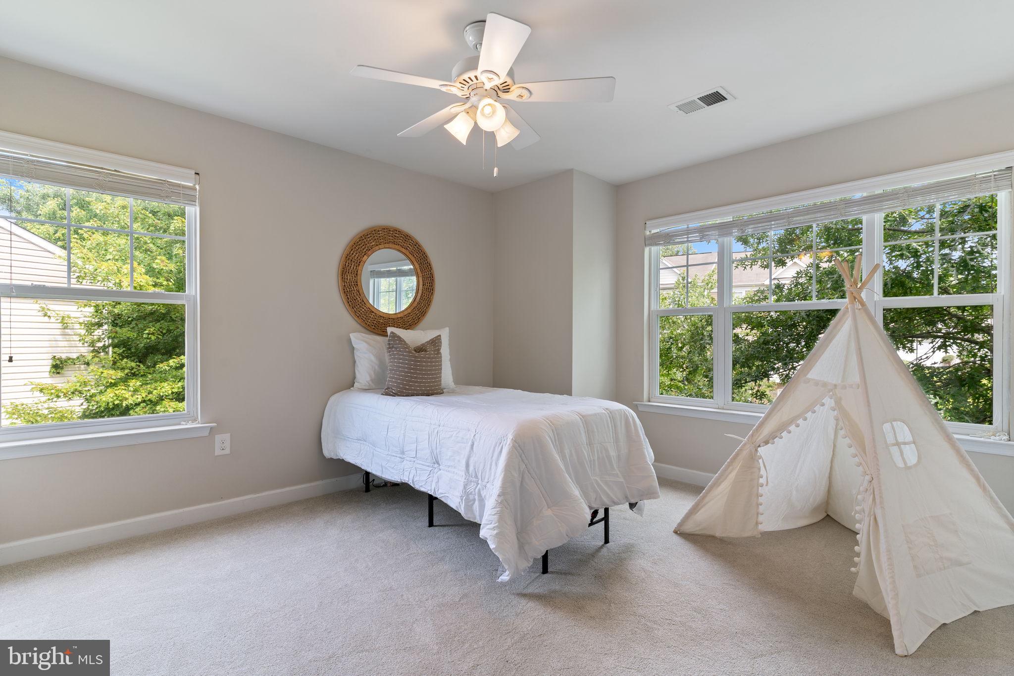 OAK TREE LANDING - Residential