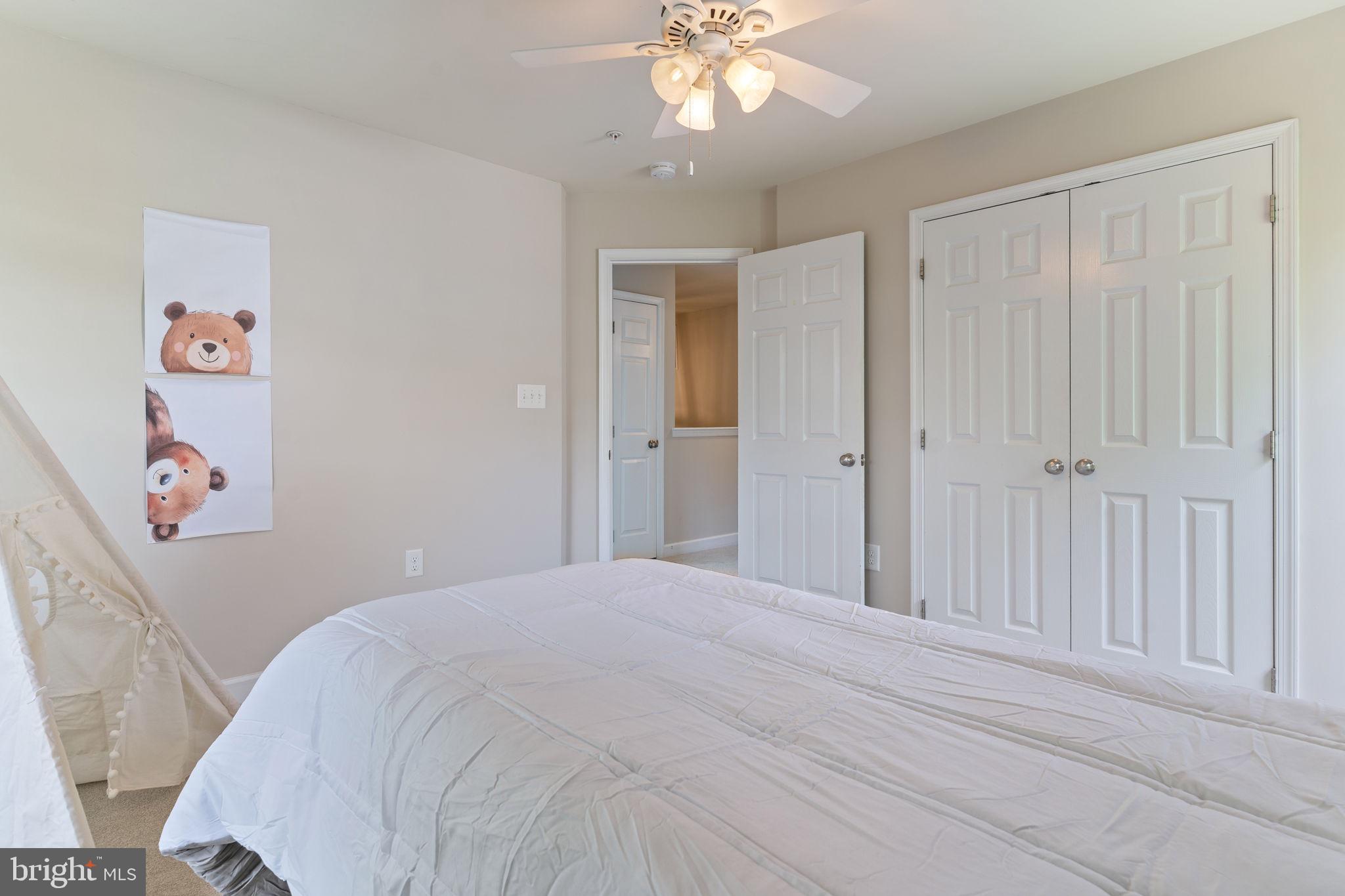 OAK TREE LANDING - Residential