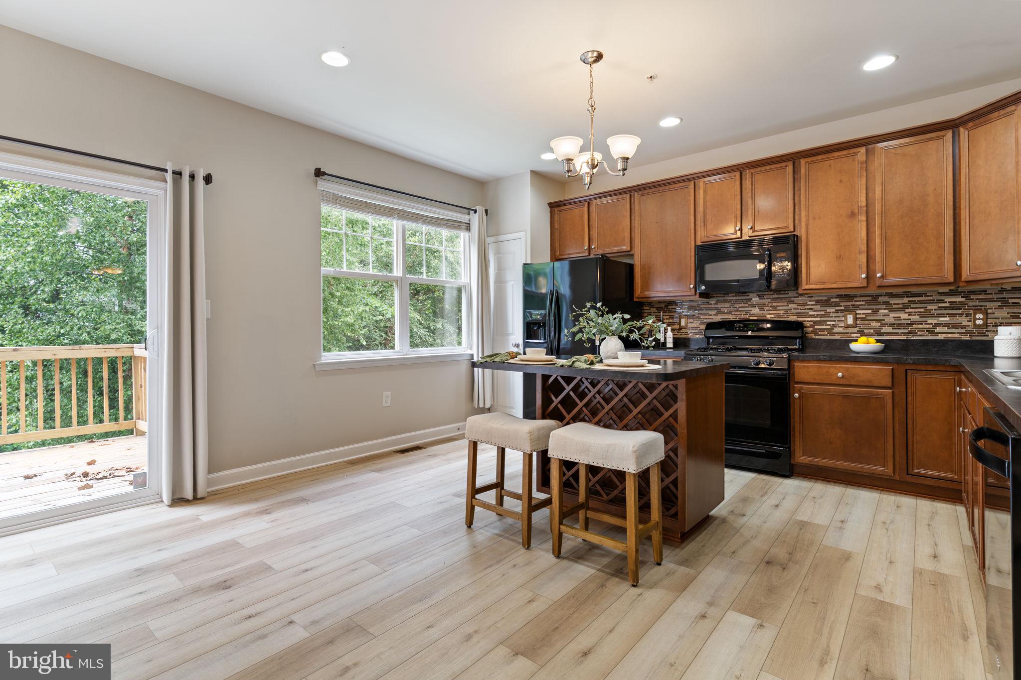 OAK TREE LANDING - Residential