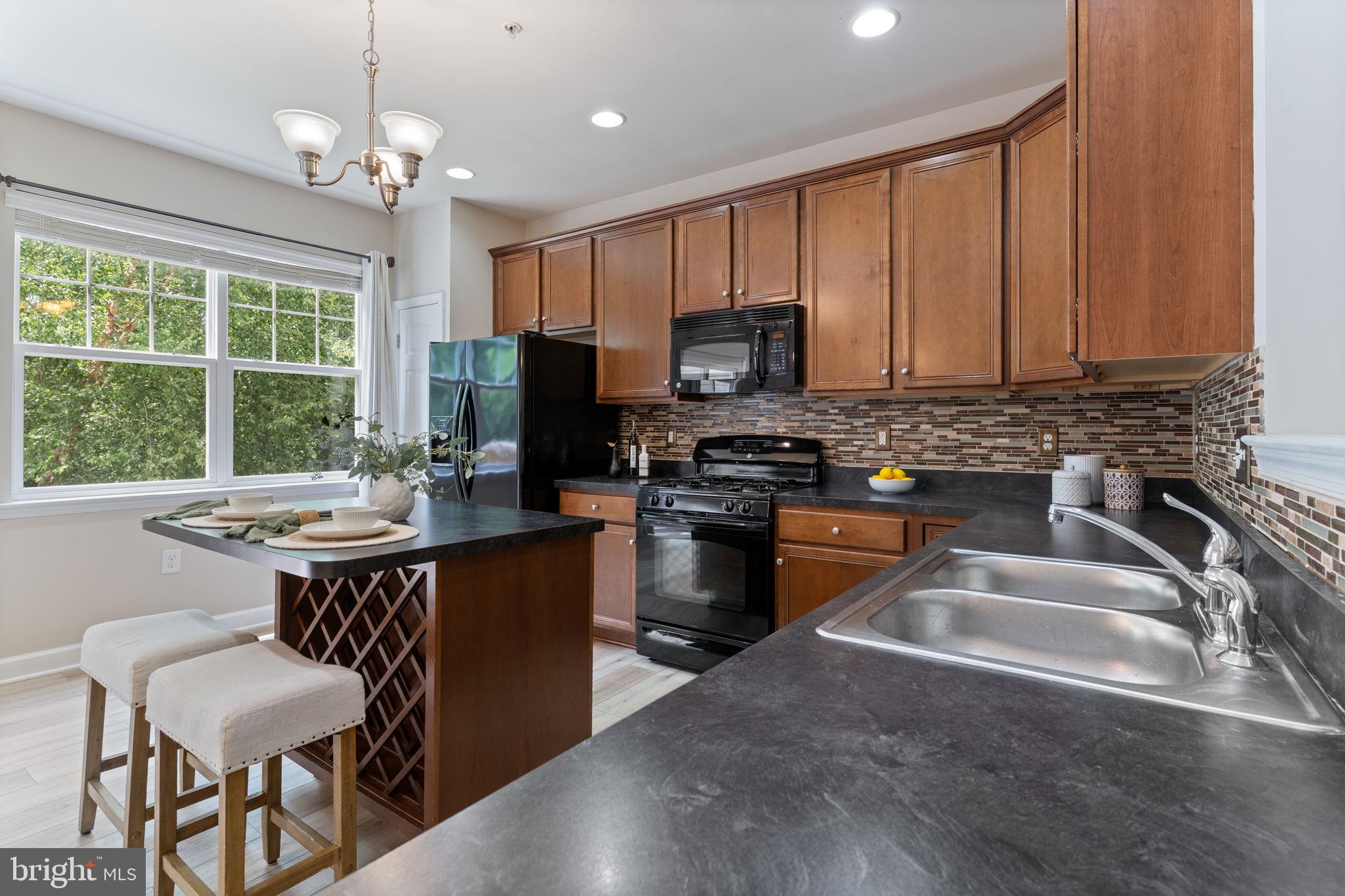 OAK TREE LANDING - Residential