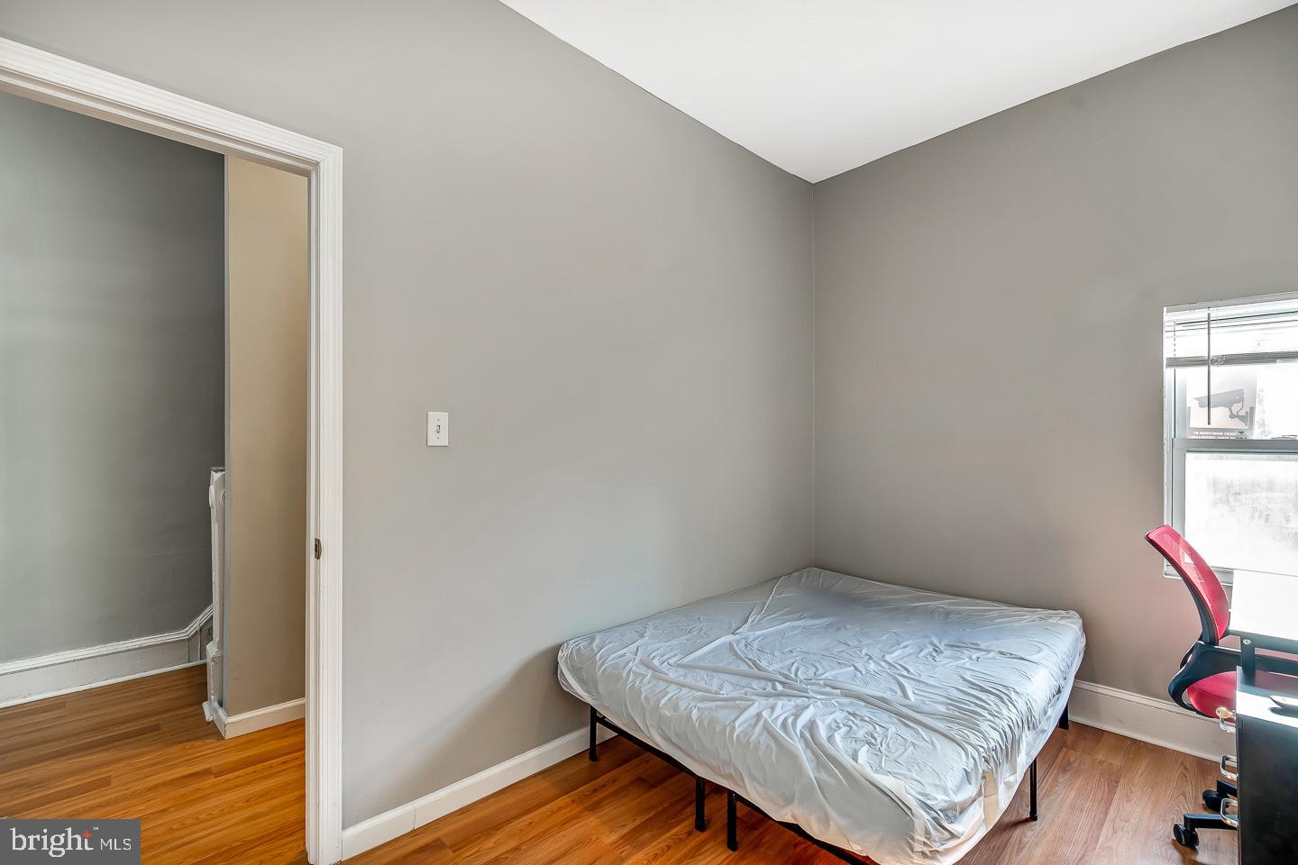 EAST KENSINGTON - Residential
