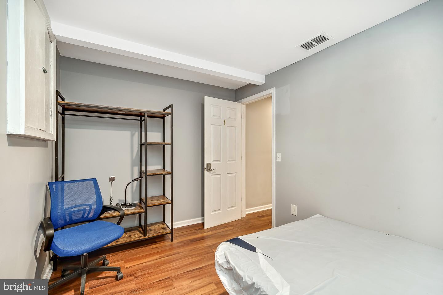 EAST KENSINGTON - Residential