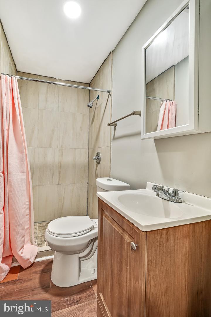 EAST KENSINGTON - Residential