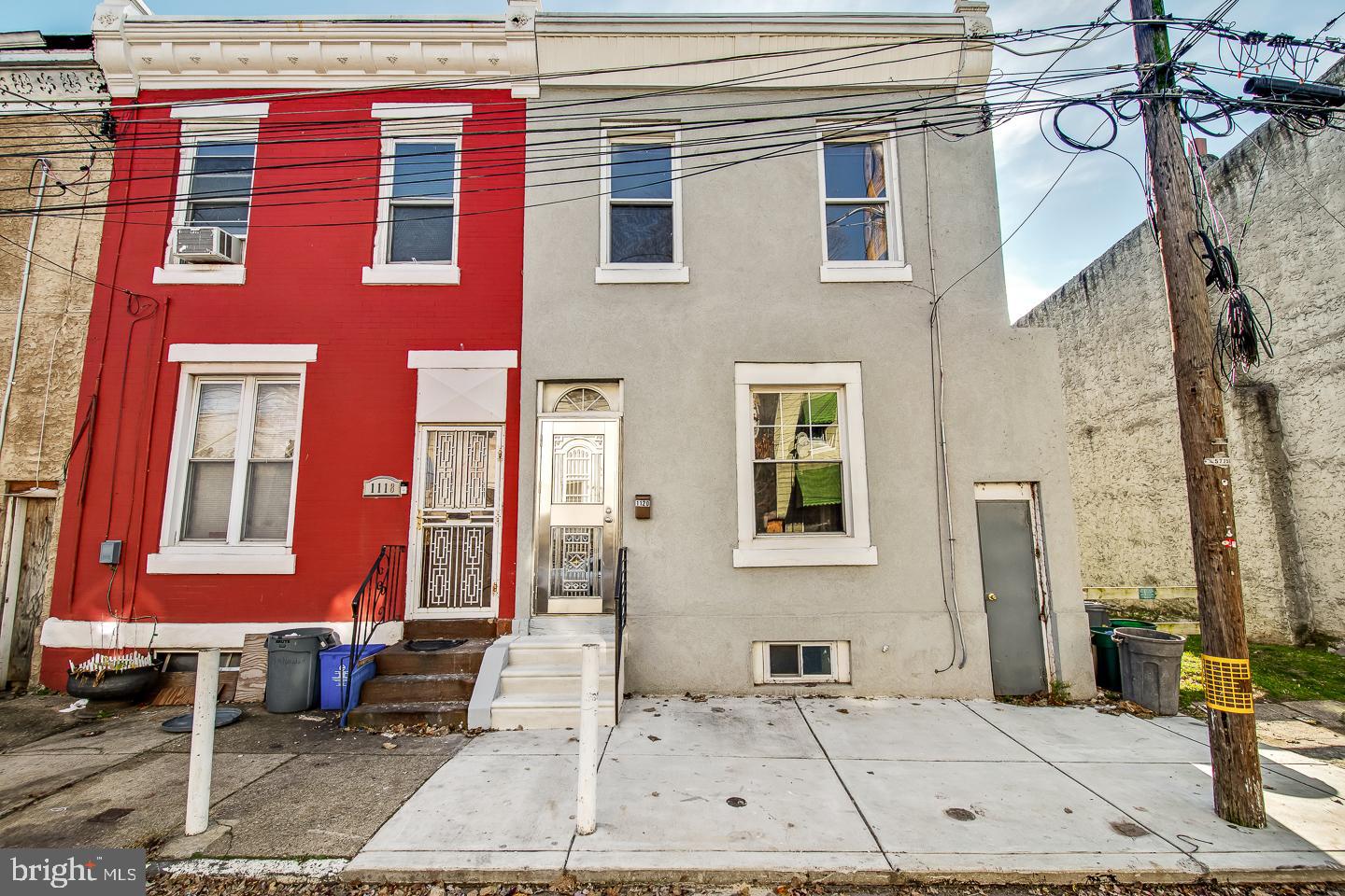 Enter this Beautiful Townhome Remodeled in 2021 with Fully Rehab Basement. Now with New Main Drain Replaced, New Front Steps and Railing Entrance. With 7 bedrooms, 2 kitchens, 4 full bathrooms, and 2 laundry rooms.  It also comes with All Appliances & Furniture included and ready for you. Currently zoned as Residential Multi-Family, makes it a spacious and versatile property that can accommodate a large family or multiple tenants. It offers plenty of living space, storage, and amenities for a comfortable and convenient lifestyle.  Central East location close to shops, restaurants, Hospitals, Universities, Theaters and public transportation.  Easy to show, Come and see it 'cause it won't last!