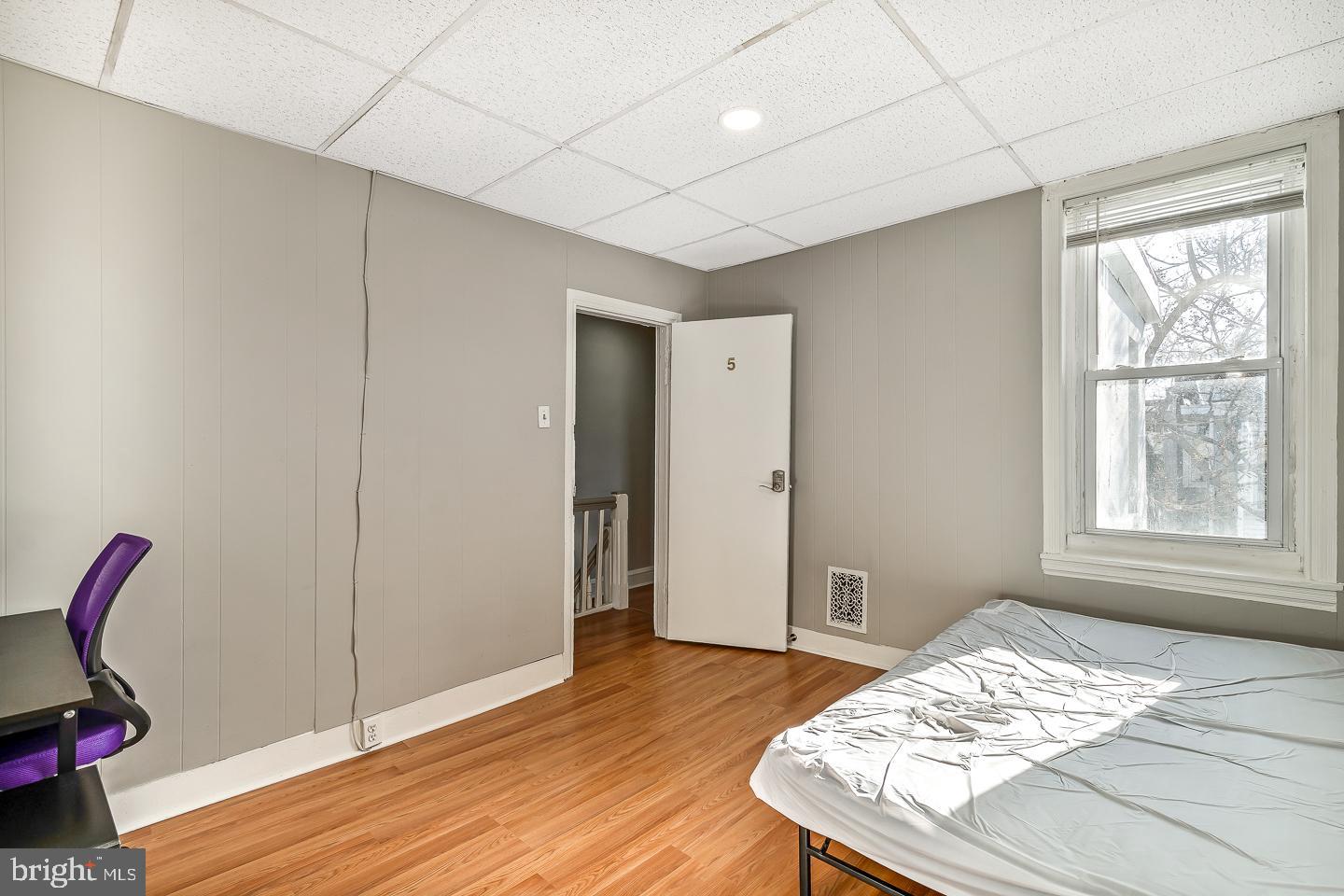 EAST KENSINGTON - Residential