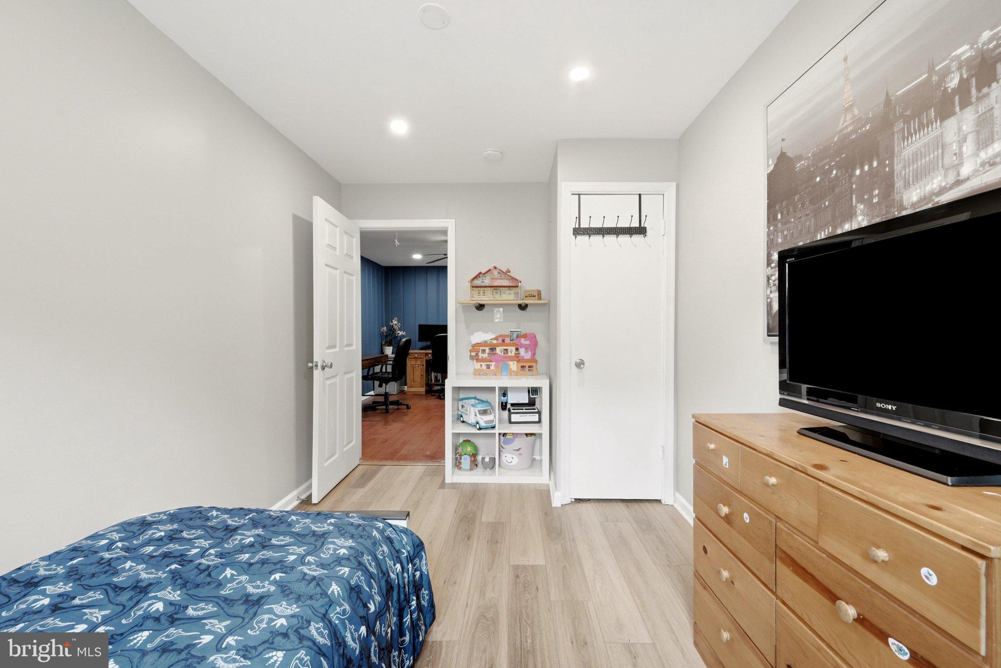 GUNSTON HEIGHTS - Residential