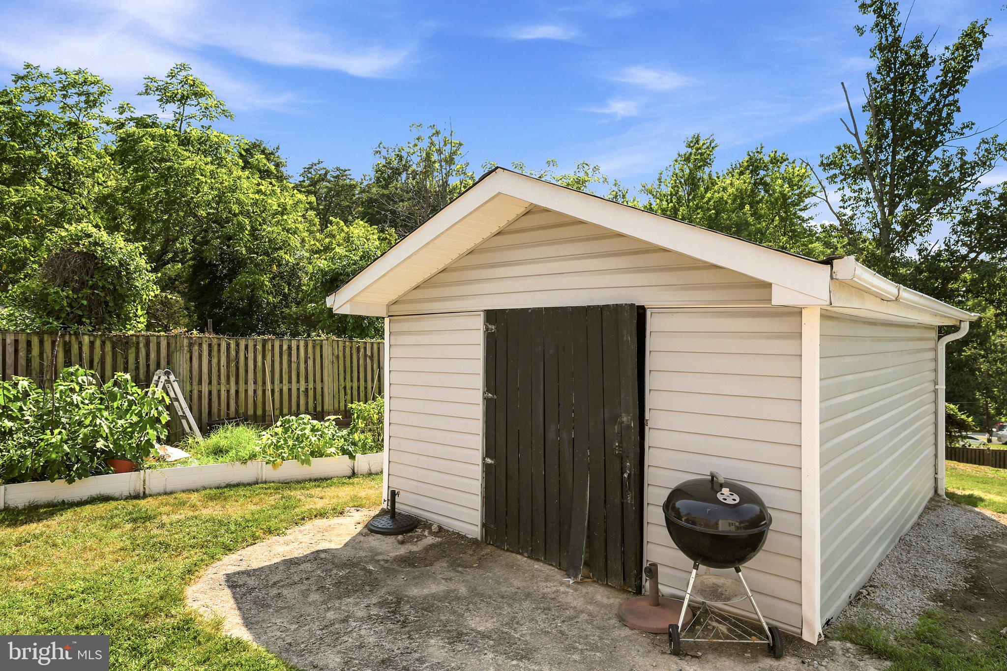 GUNSTON HEIGHTS - Residential