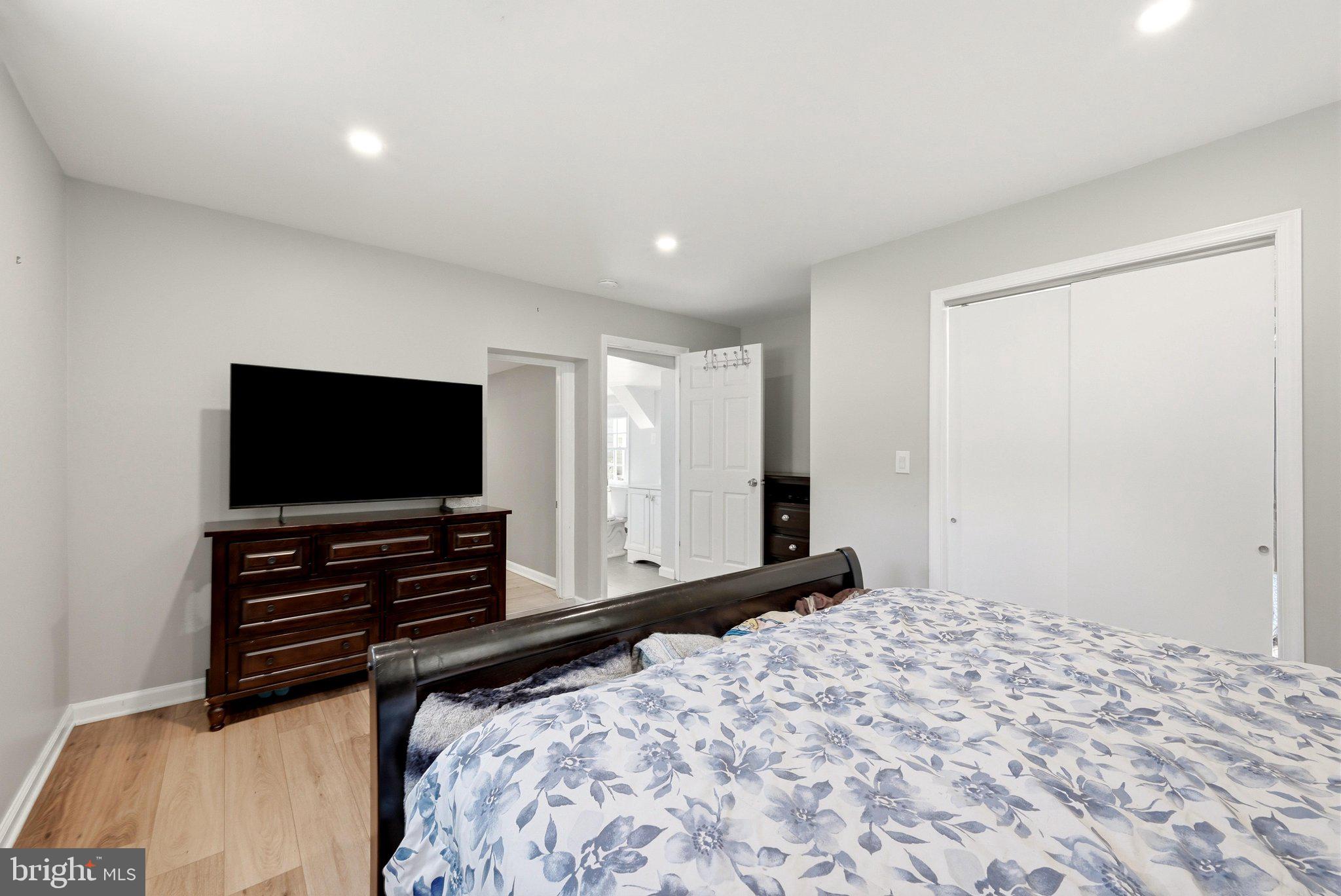 GUNSTON HEIGHTS - Residential