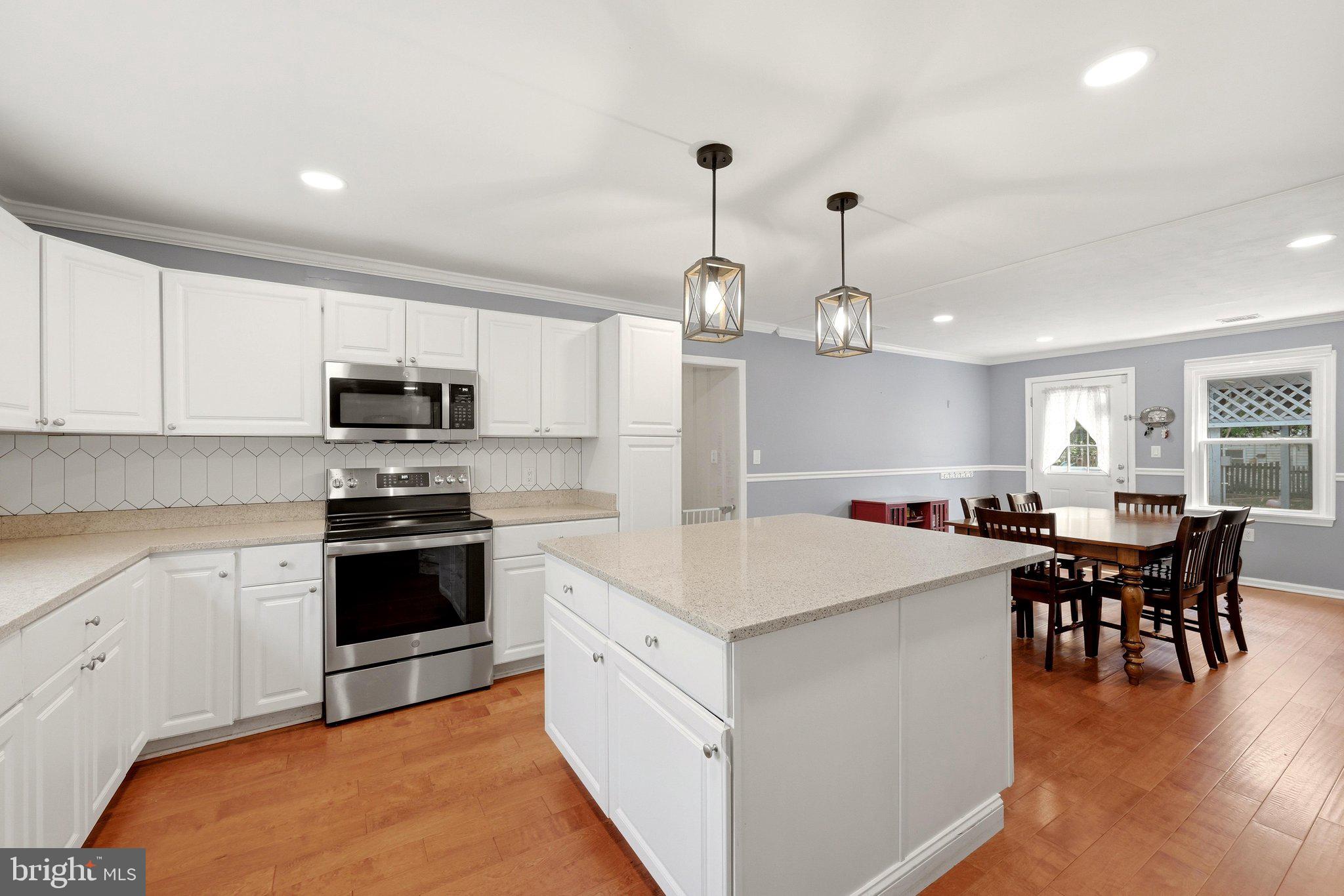 GUNSTON HEIGHTS - Residential
