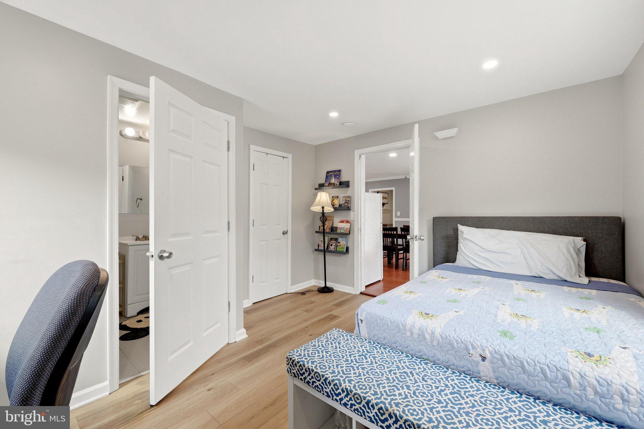 GUNSTON HEIGHTS - Residential