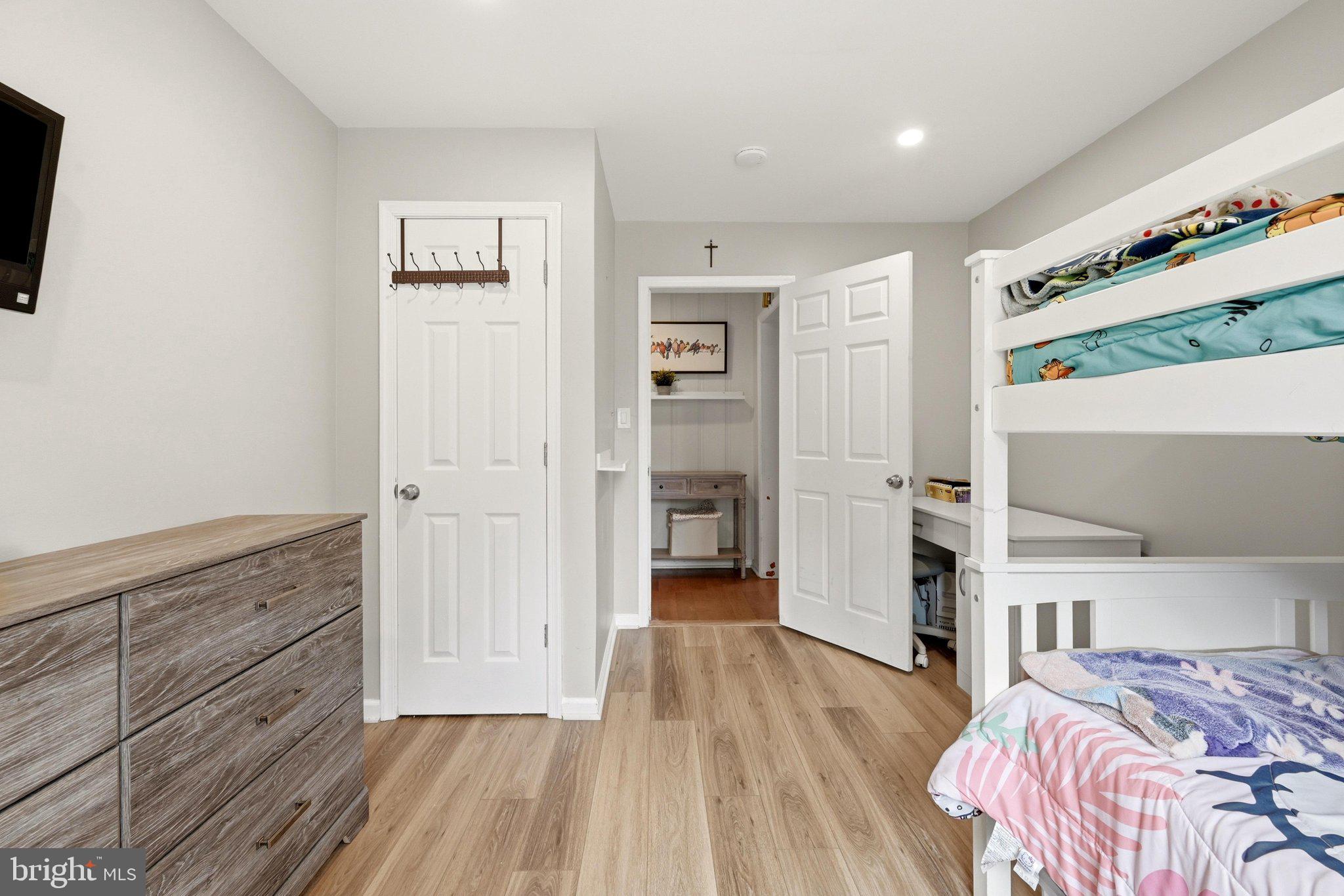 GUNSTON HEIGHTS - Residential