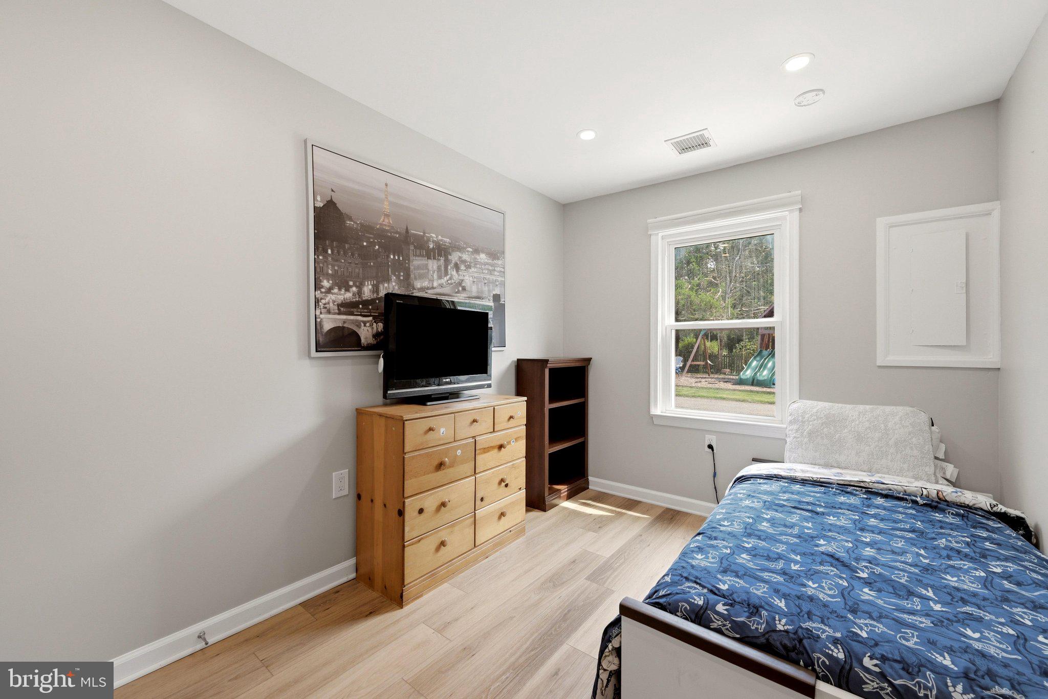 GUNSTON HEIGHTS - Residential