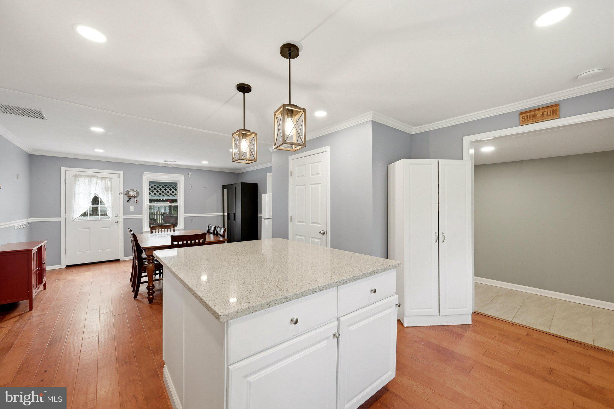 GUNSTON HEIGHTS - Residential