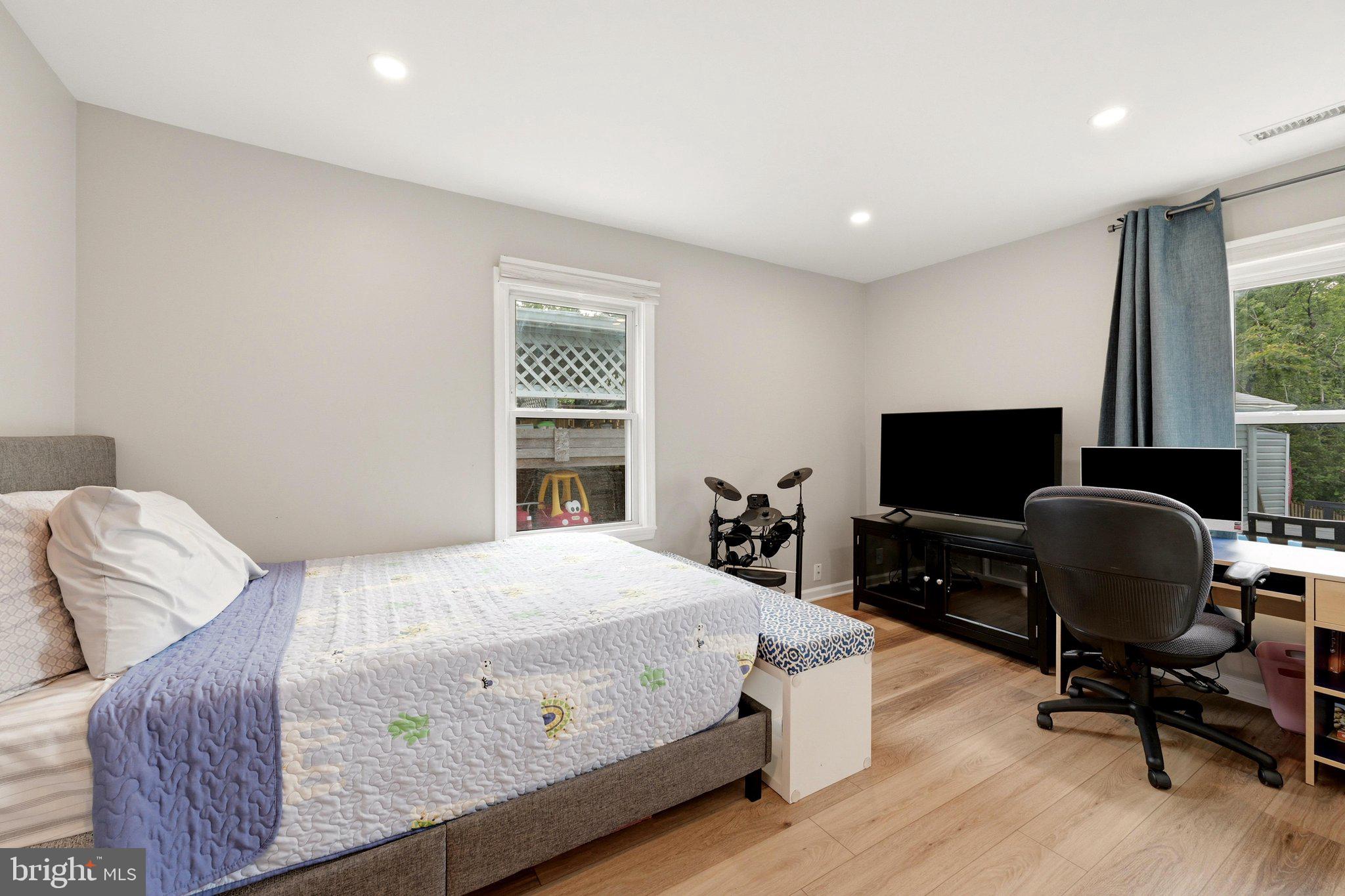 GUNSTON HEIGHTS - Residential