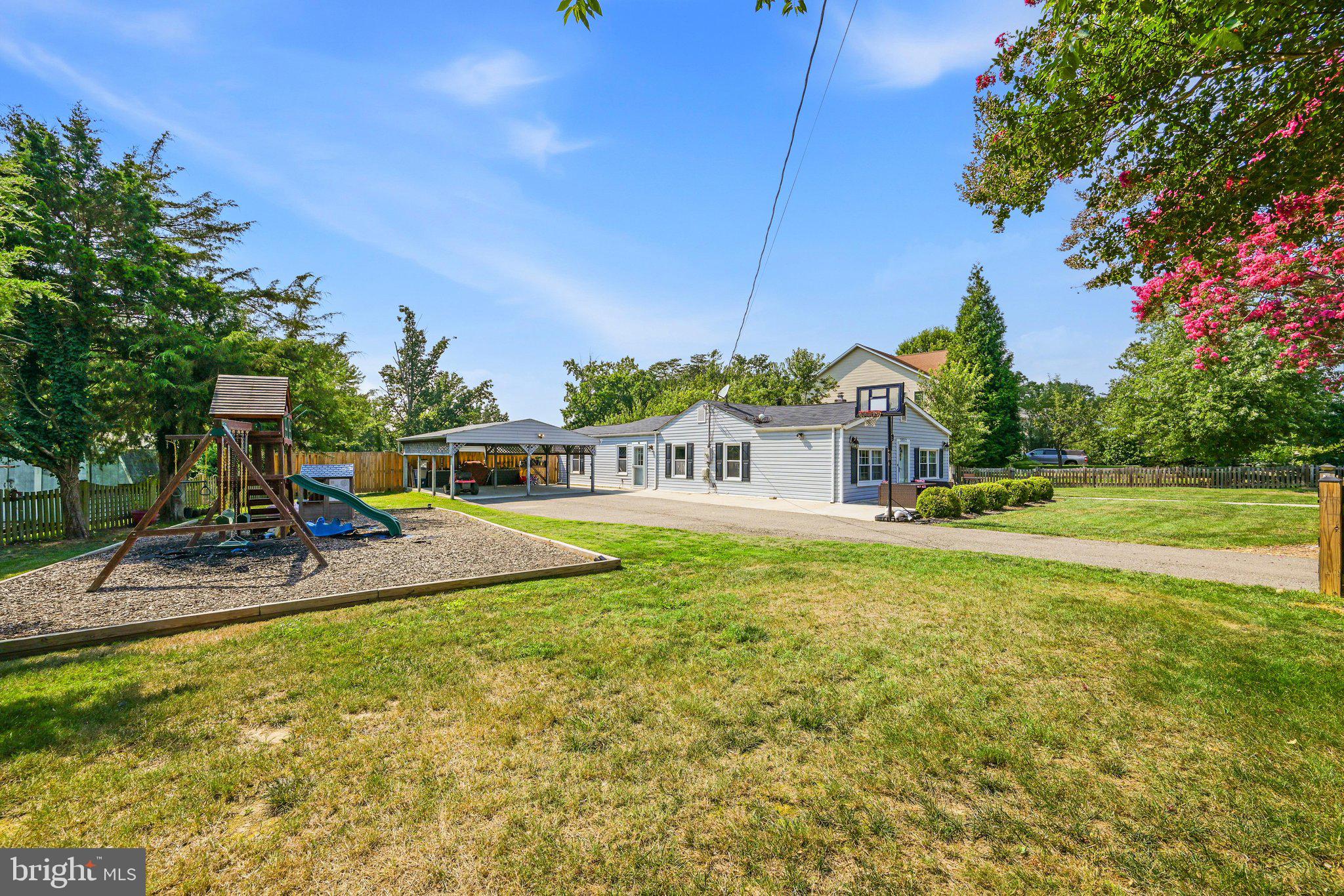 GUNSTON HEIGHTS - Residential