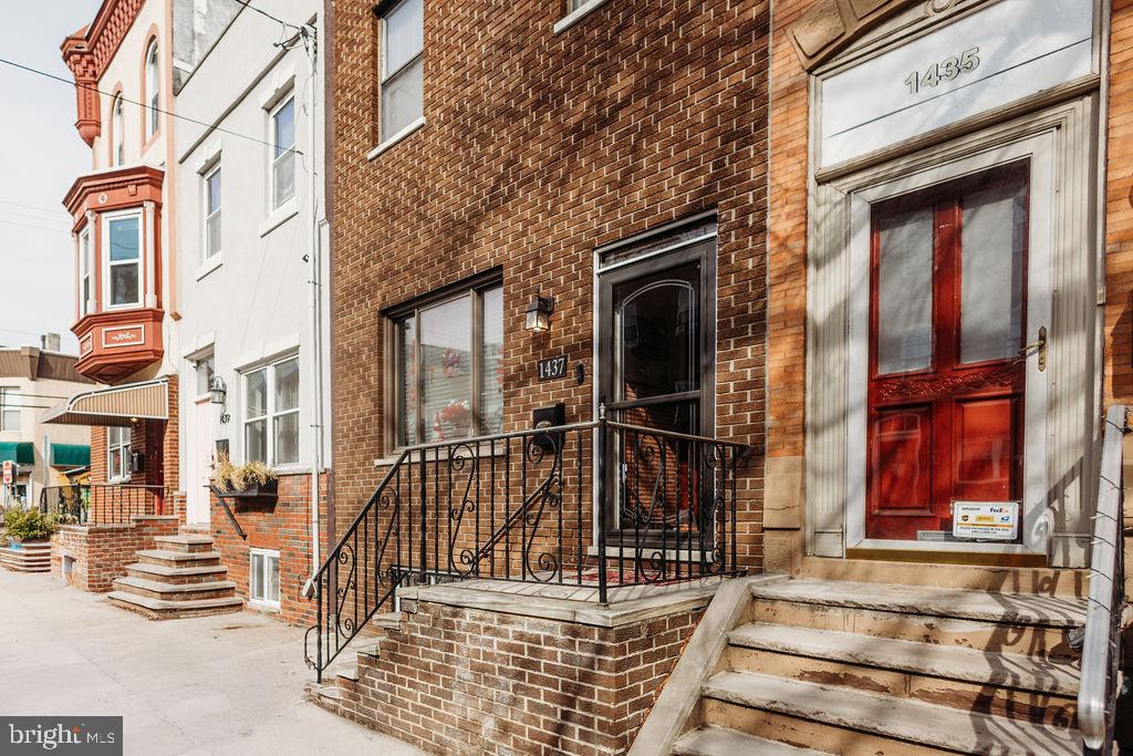 GIRARD ESTATES - Residential