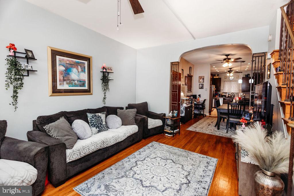GIRARD ESTATES - Residential