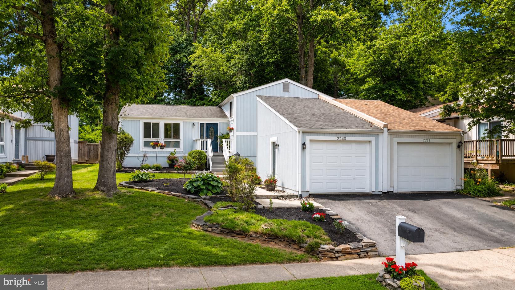 RESTON - Residential