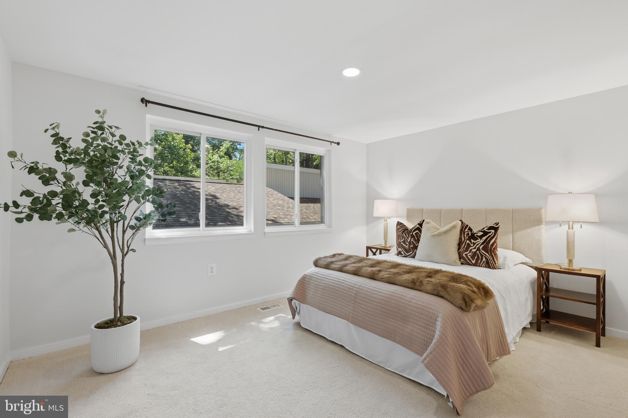 RESTON - Residential