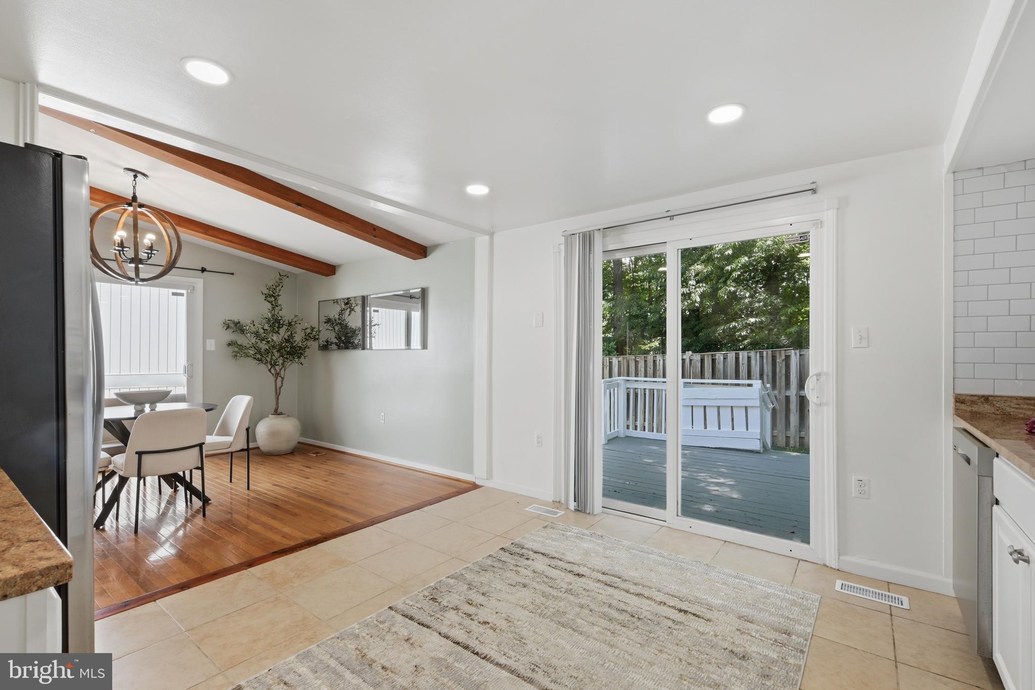 RESTON - Residential