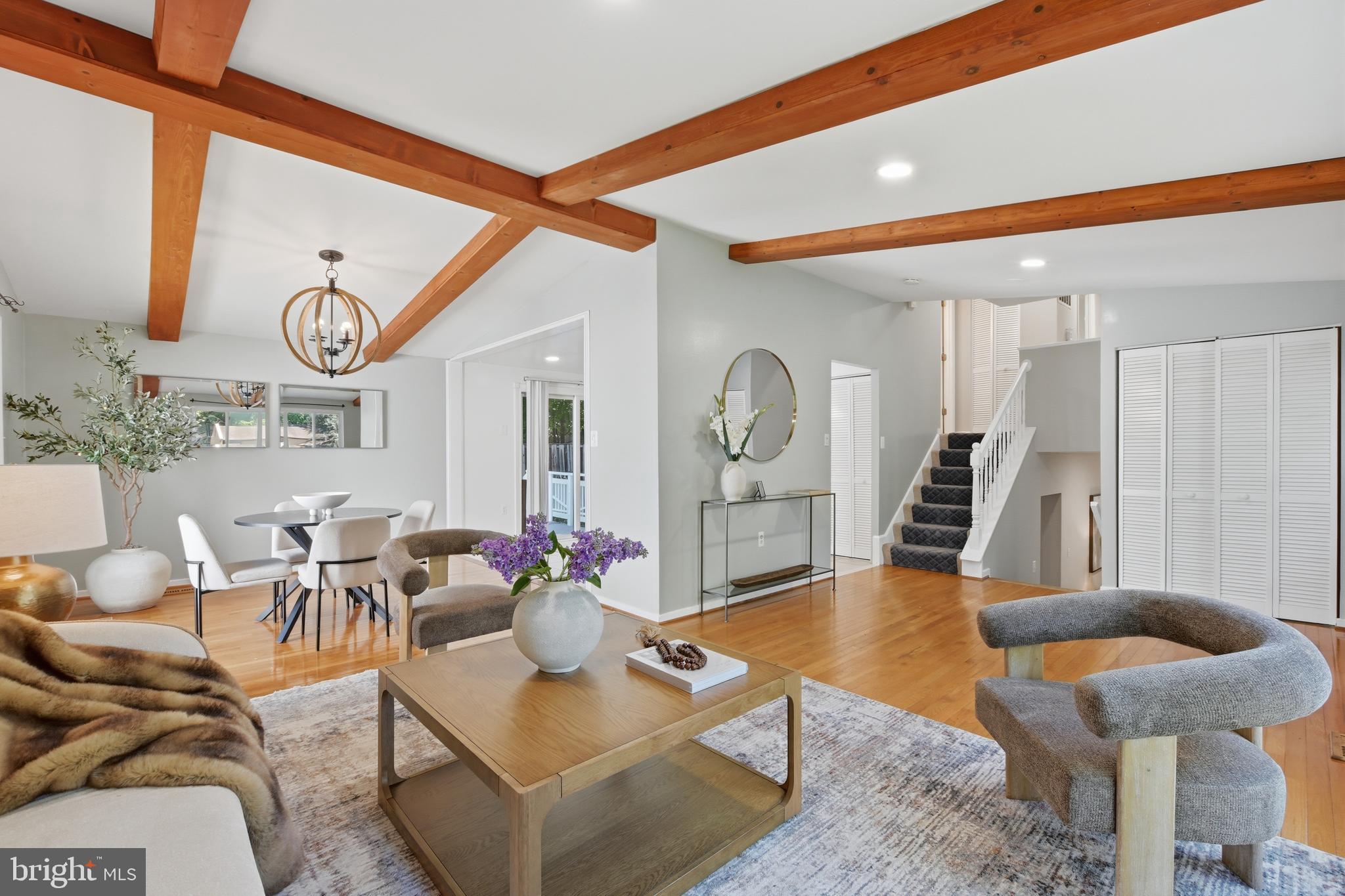 RESTON - Residential