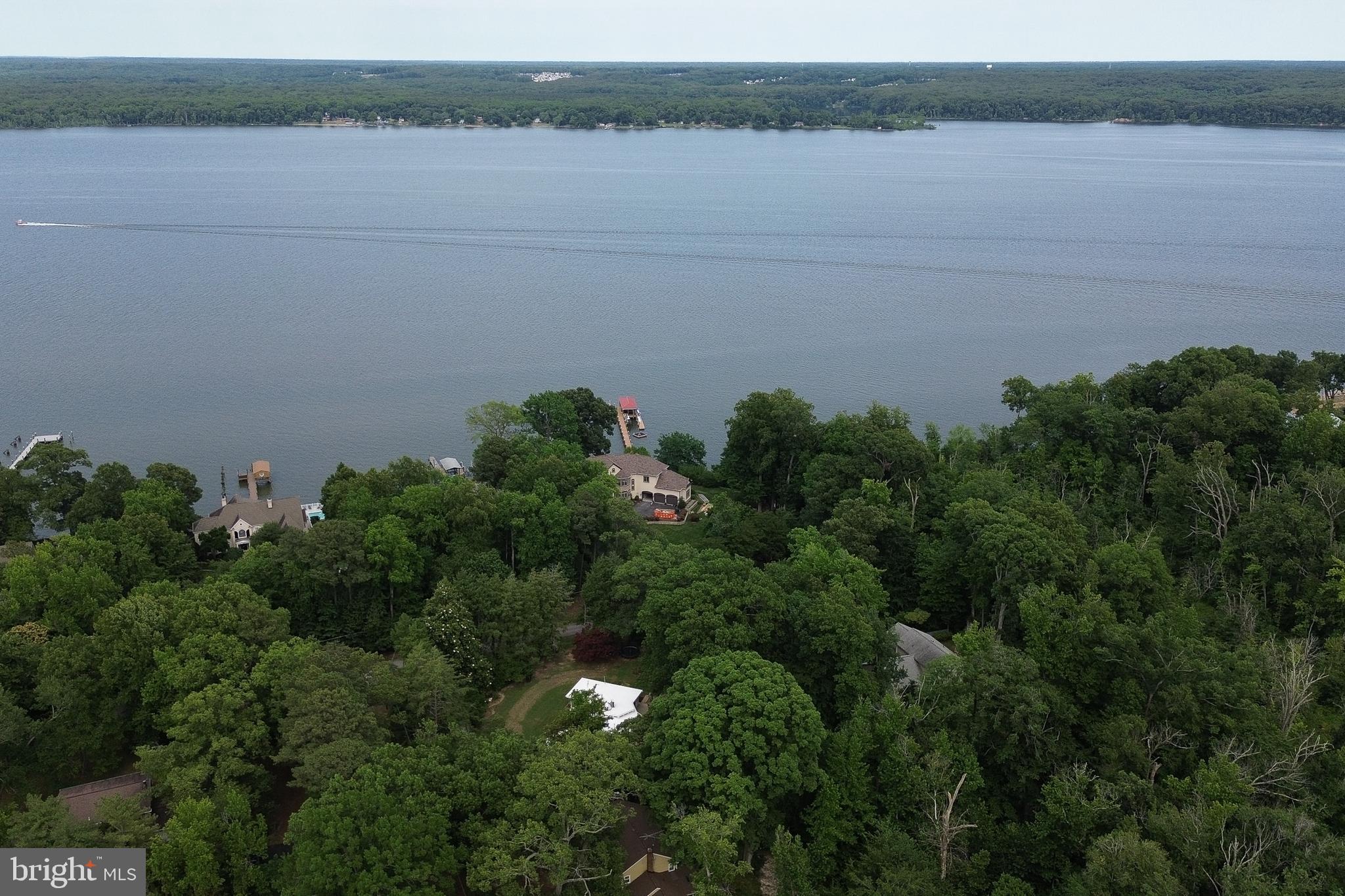 HALLOWING POINT RIVER ESTATES - Residential
