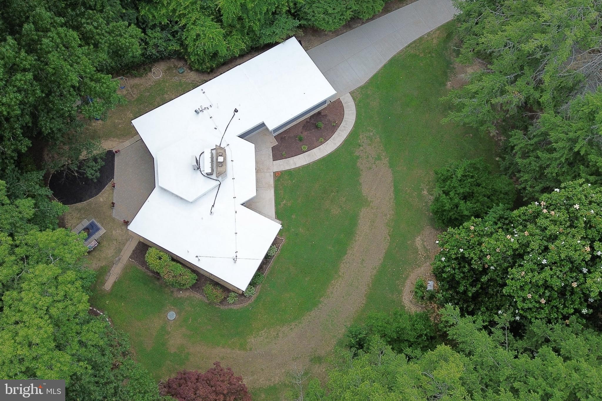 HALLOWING POINT RIVER ESTATES - Residential