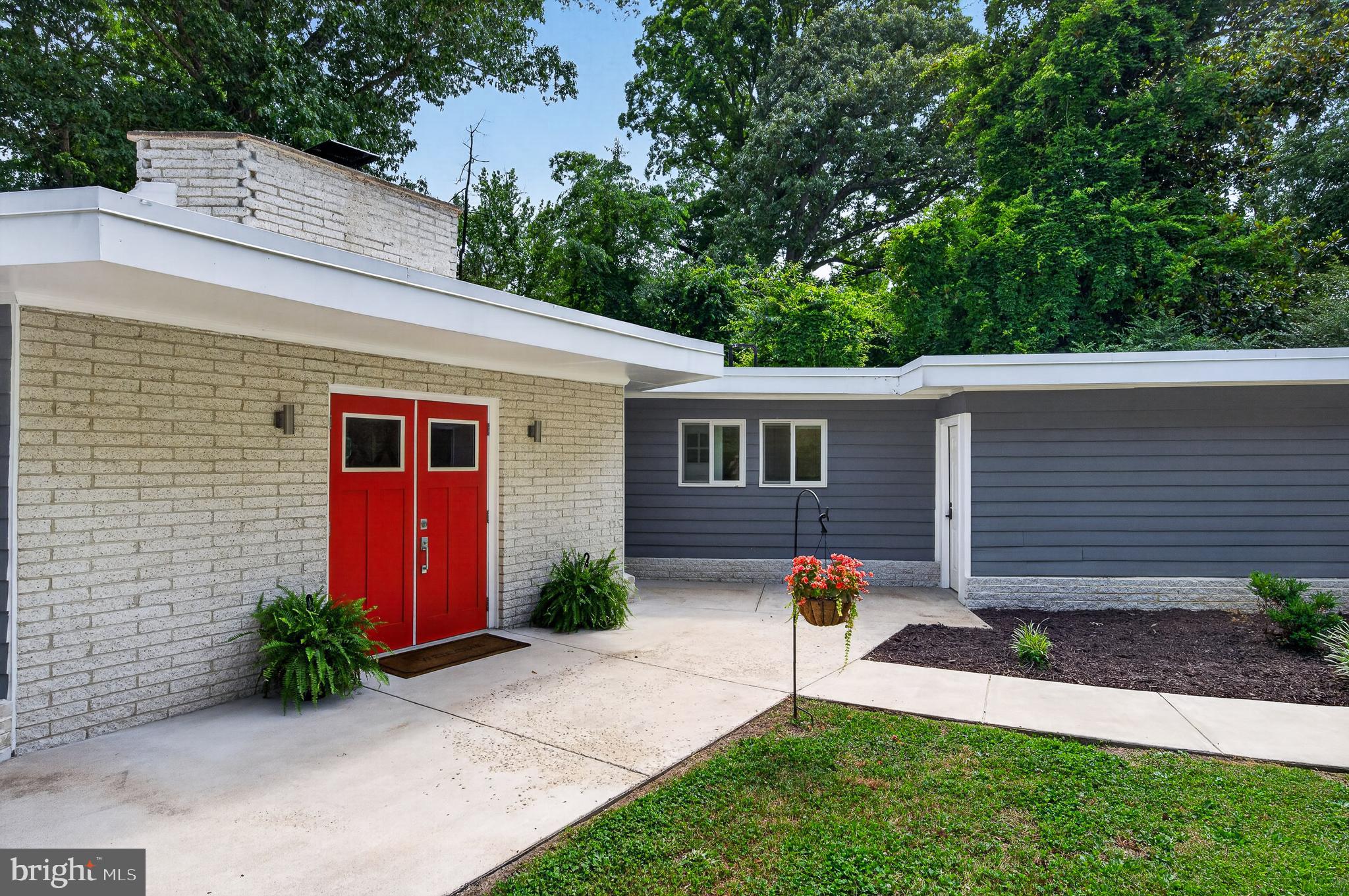 HALLOWING POINT RIVER ESTATES - Residential