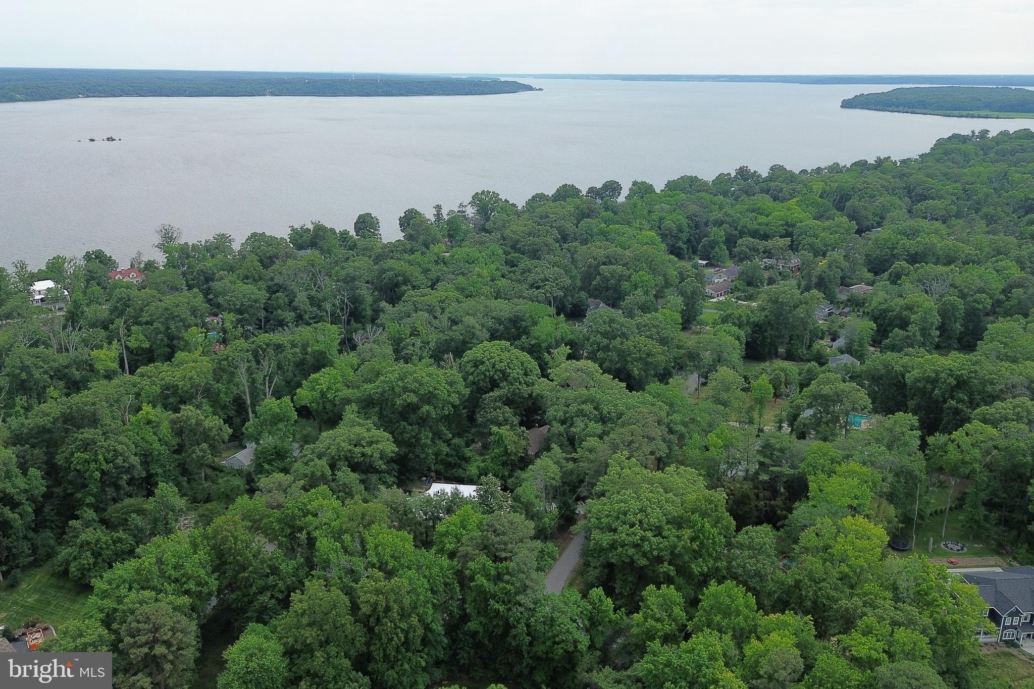 HALLOWING POINT RIVER ESTATES - Residential