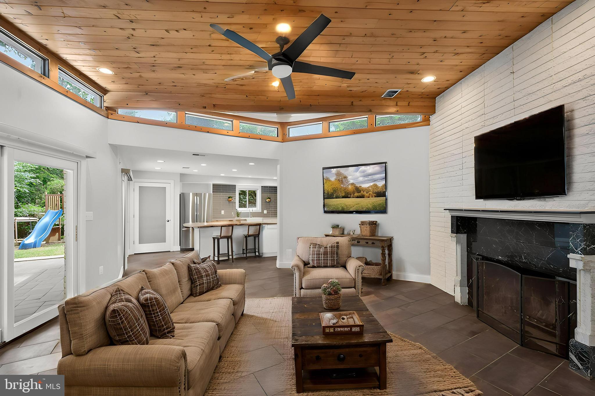 HALLOWING POINT RIVER ESTATES - Residential