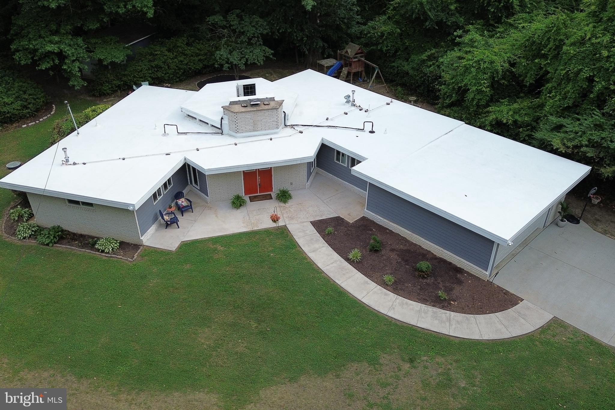 HALLOWING POINT RIVER ESTATES - Residential
