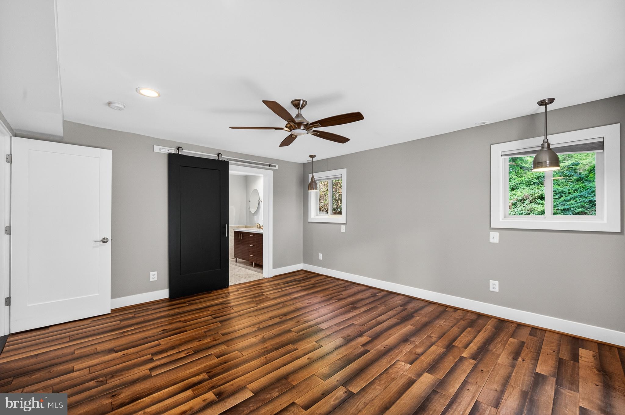 HALLOWING POINT RIVER ESTATES - Residential